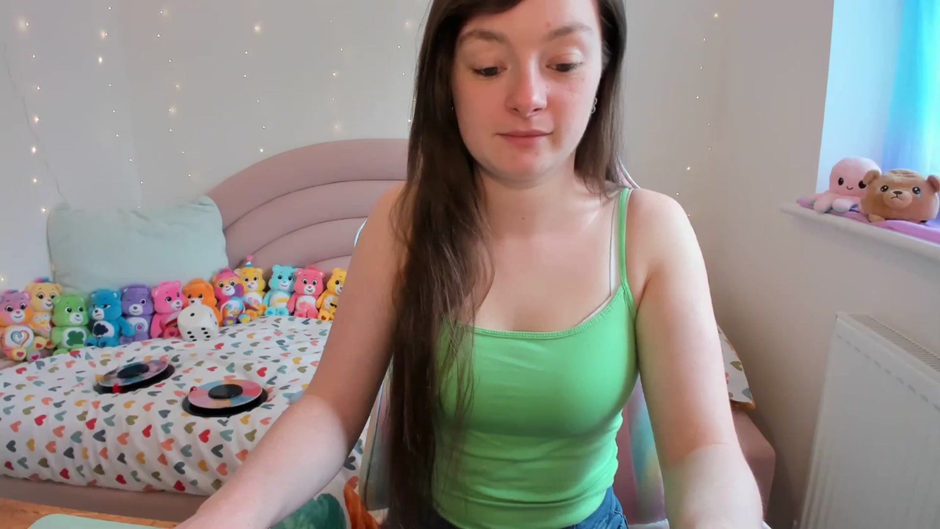 Gallery image thumbnail from JessieBear_'s myfreecams stream on, 04/15/2024, 14:09 image 8 of 20