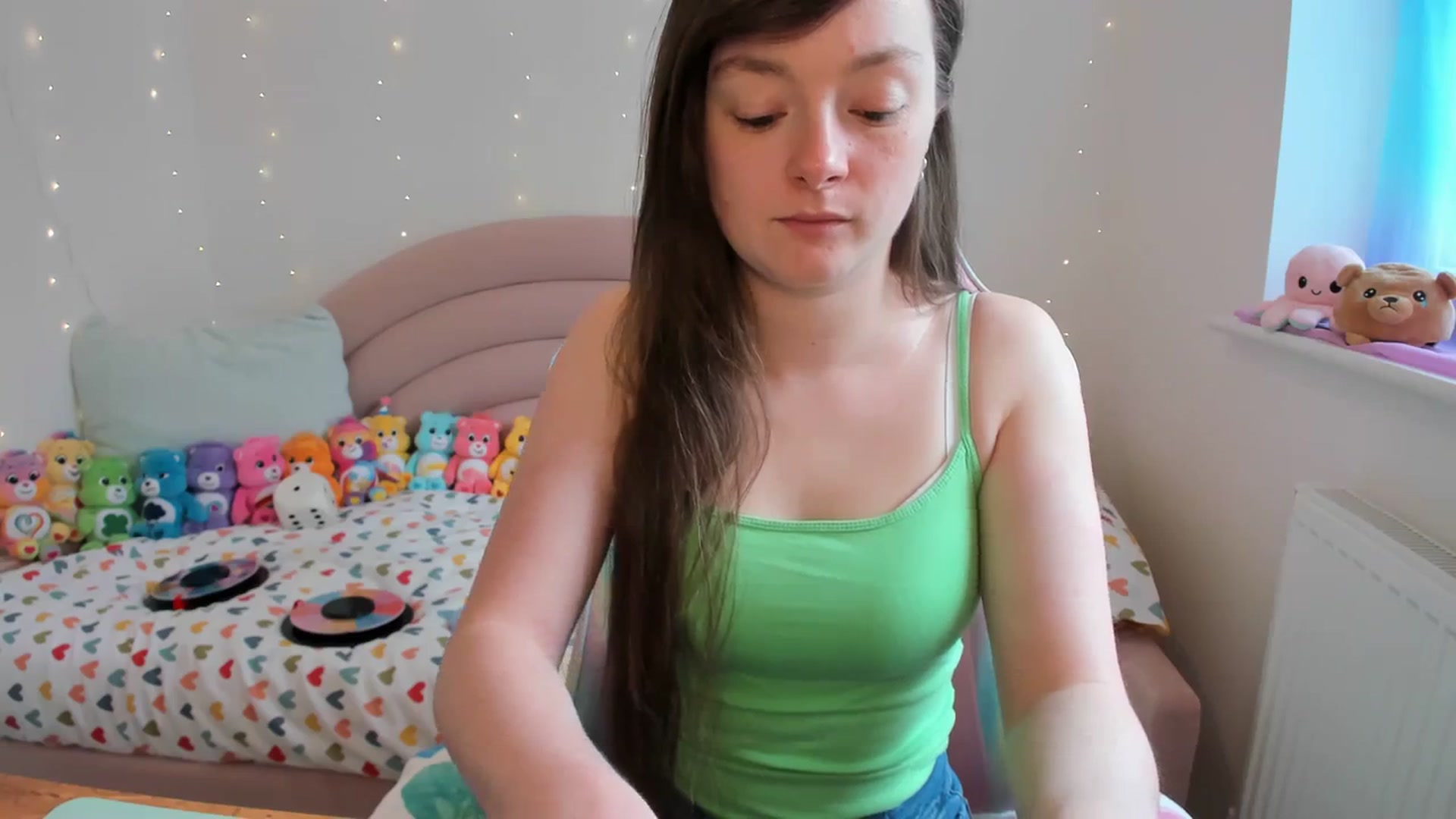 Gallery image thumbnail from JessieBear_'s myfreecams stream on, 04/15/2024, 14:09 image 9 of 20