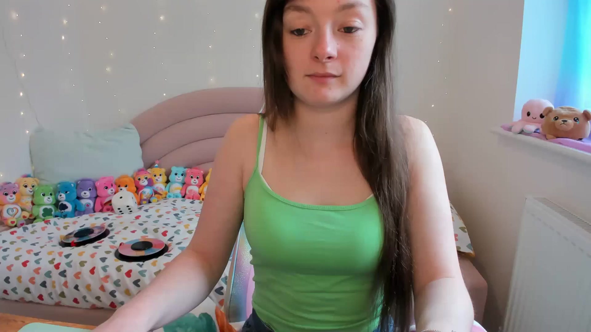 Gallery image thumbnail from JessieBear_'s myfreecams stream on, 04/15/2024, 14:09 image 1 of 20