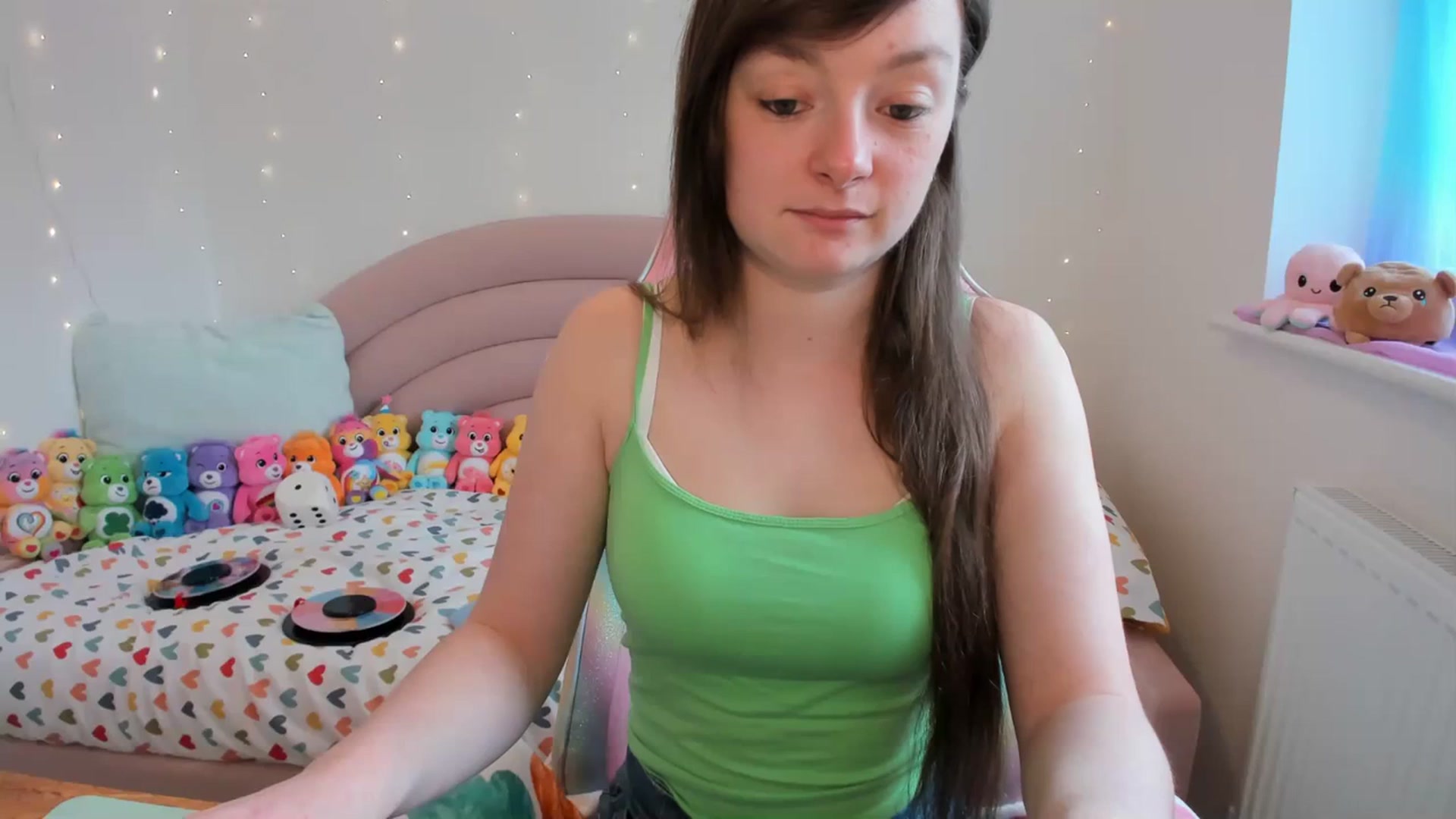 Gallery image thumbnail from JessieBear_'s myfreecams stream on, 04/15/2024, 14:09 image 3 of 20