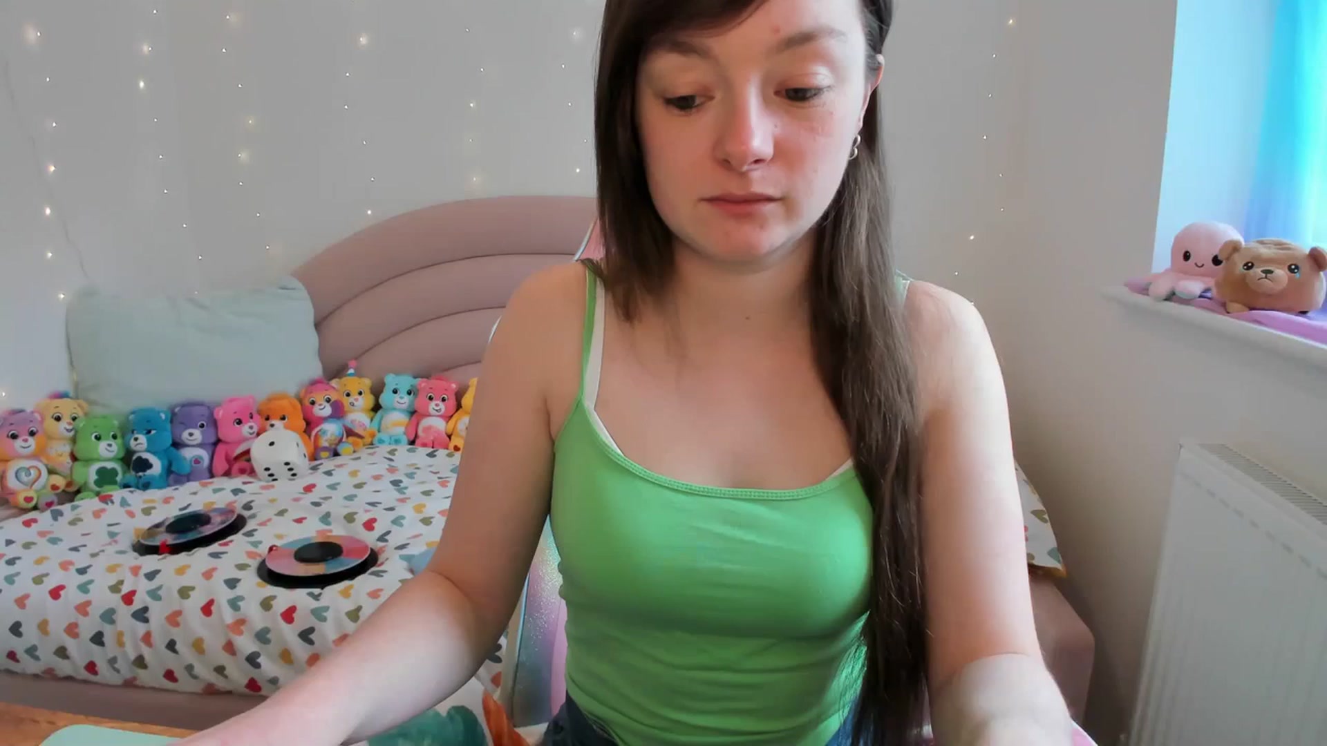 Gallery image thumbnail from JessieBear_'s myfreecams stream on, 04/15/2024, 14:09 image 2 of 20