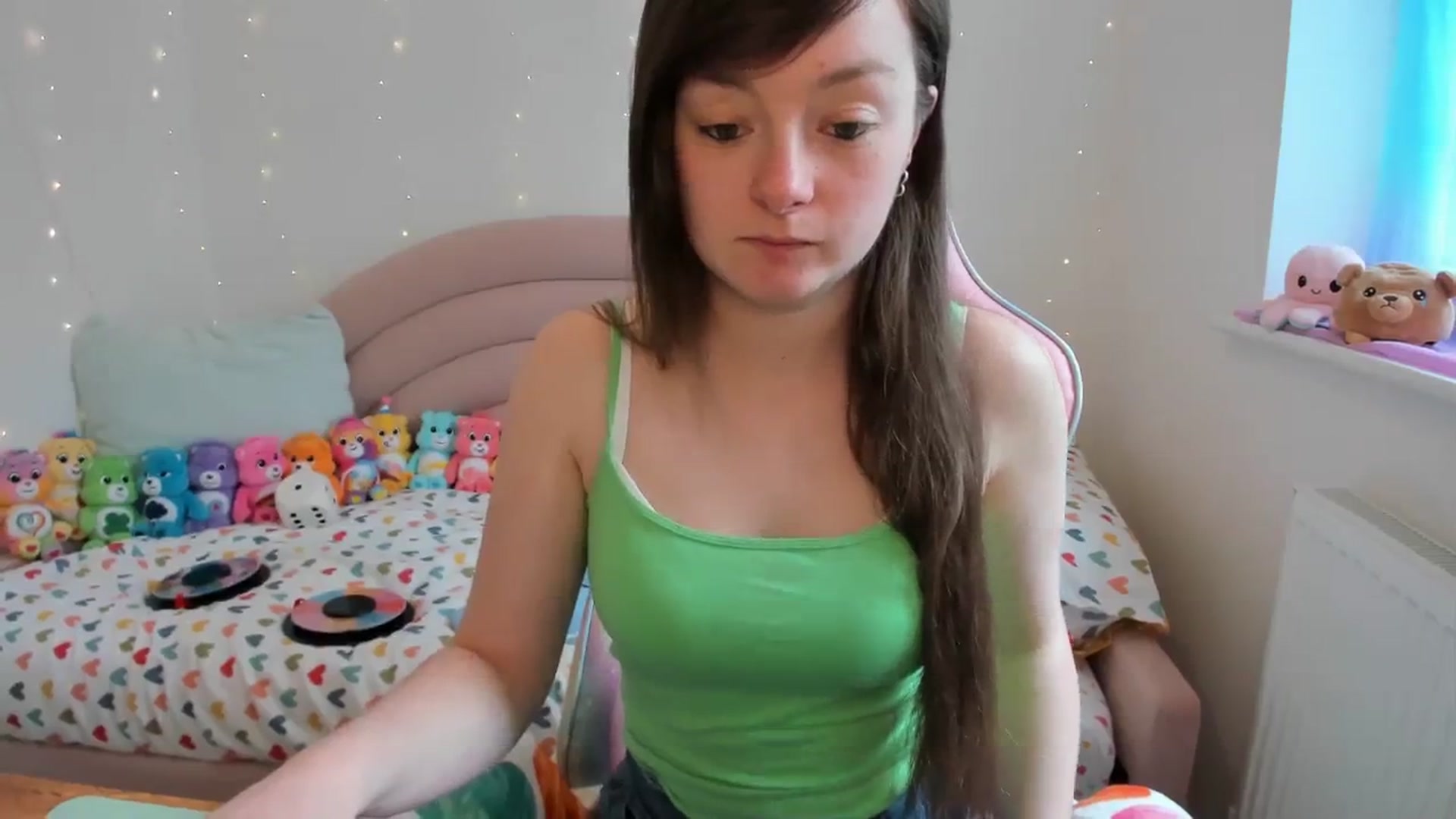 Gallery image thumbnail from JessieBear_'s myfreecams stream on, 04/15/2024, 14:09 image 5 of 20
