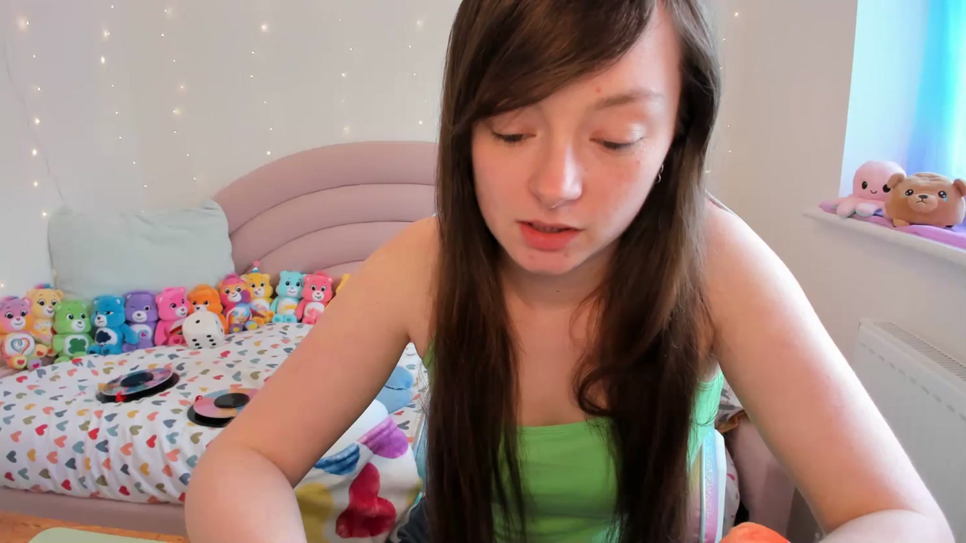 Gallery image thumbnail from JessieBear_'s myfreecams stream on, 04/15/2024, 15:31 image 2 of 20