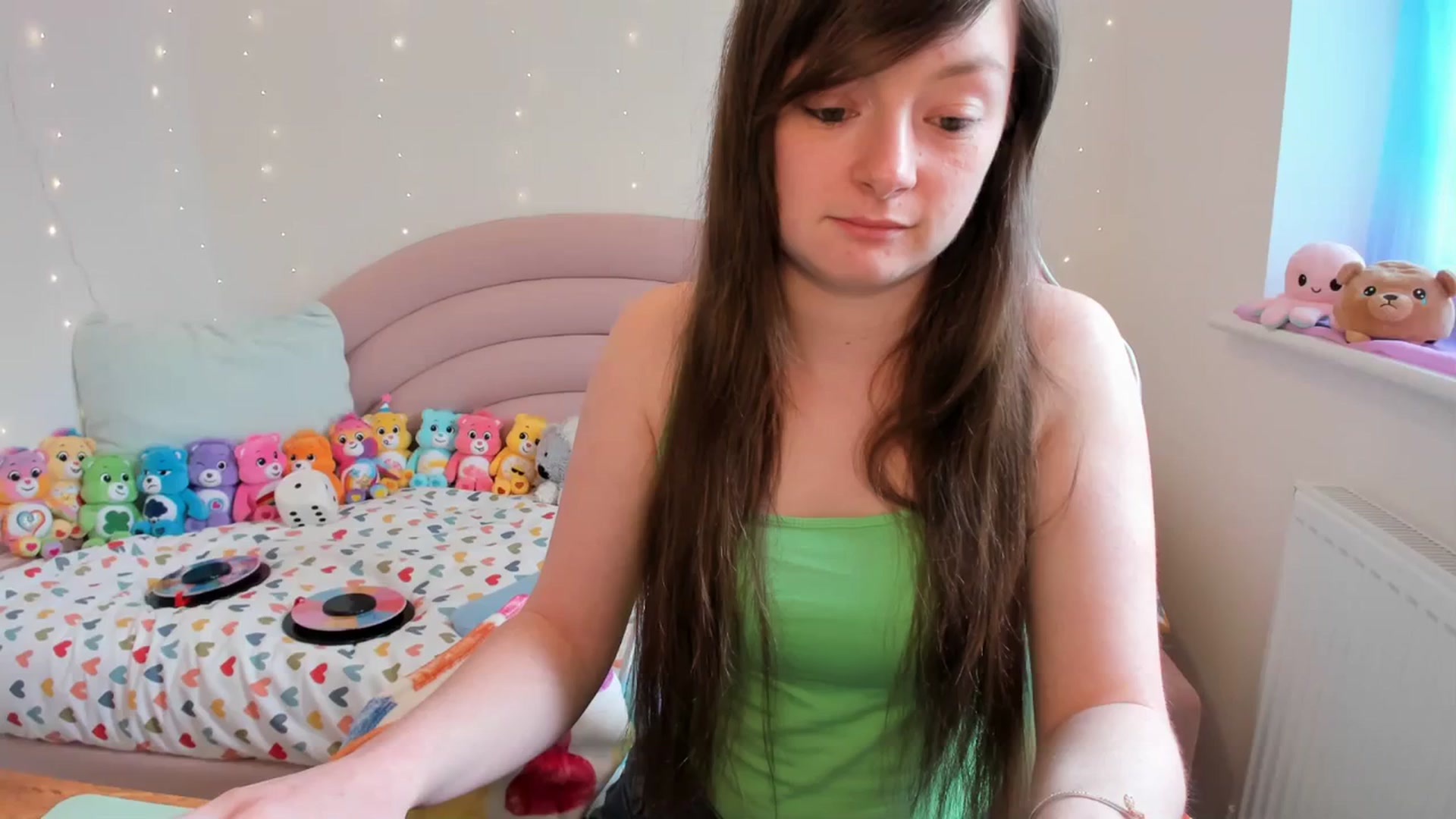 Gallery image thumbnail from JessieBear_'s myfreecams stream on, 04/15/2024, 15:31 image 7 of 20