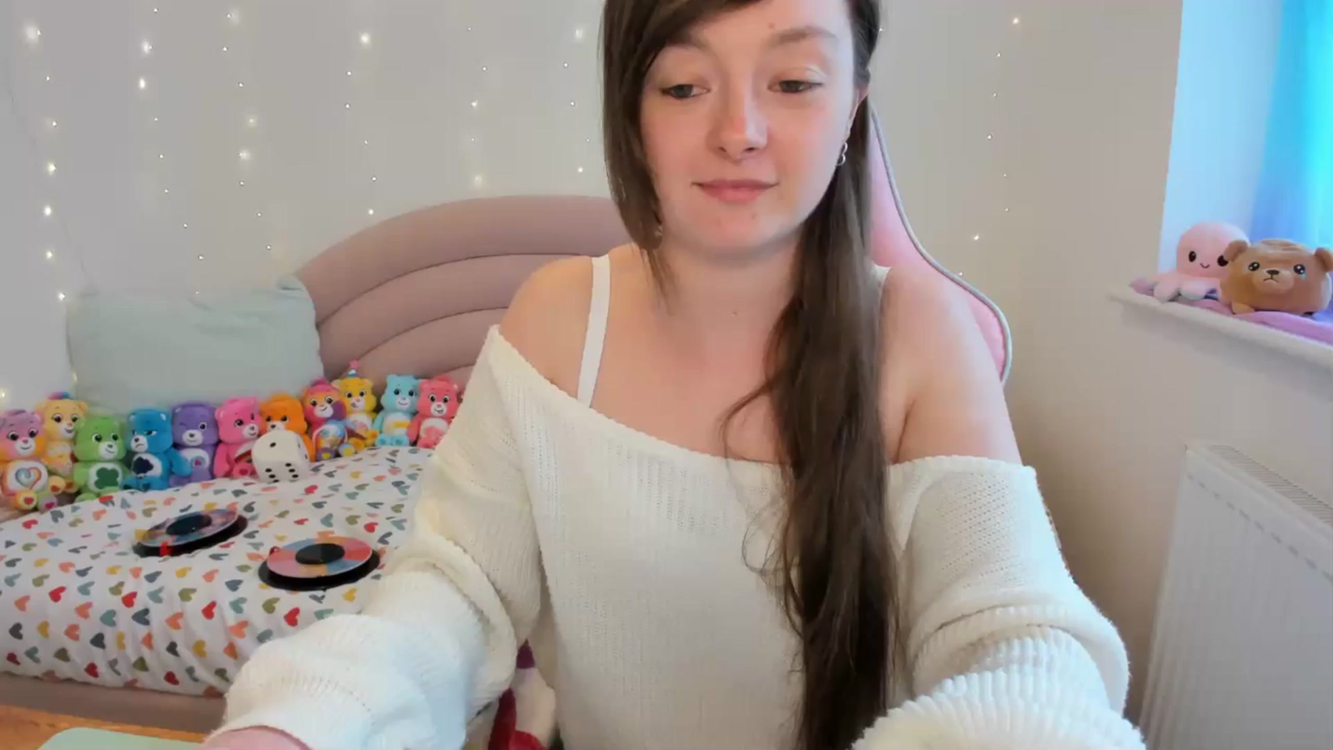 Gallery image thumbnail from JessieBear_'s myfreecams stream on, 04/15/2024, 15:31 image 19 of 20
