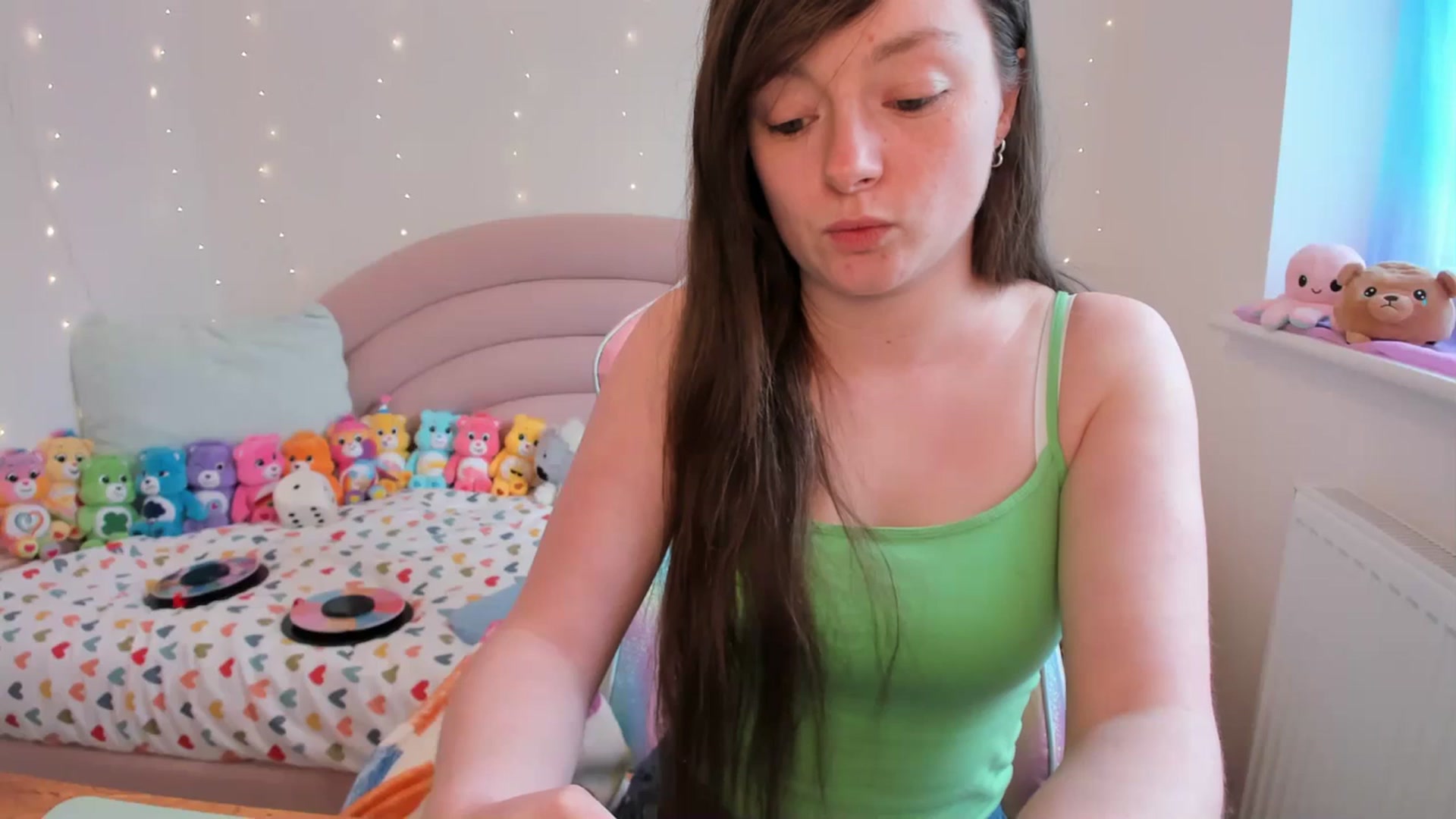 Gallery image thumbnail from JessieBear_'s myfreecams stream on, 04/15/2024, 15:31 image 12 of 20