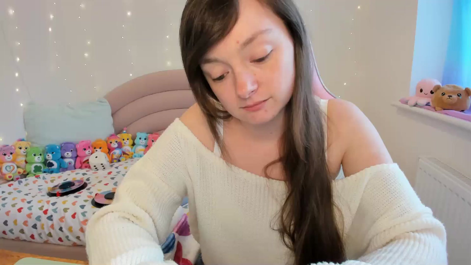 Gallery image thumbnail from JessieBear_'s myfreecams stream on, 04/15/2024, 15:31 image 18 of 20