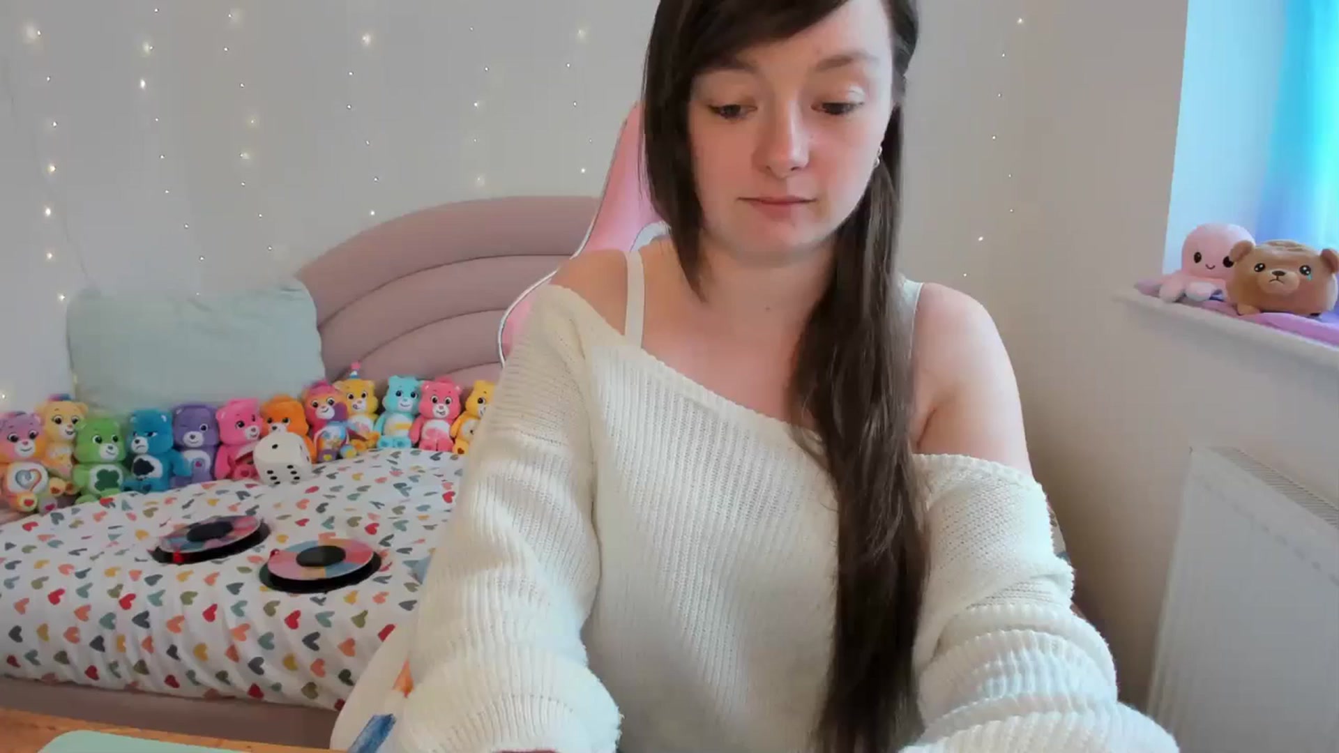 Gallery image thumbnail from JessieBear_'s myfreecams stream on, 04/15/2024, 16:08 image 13 of 20
