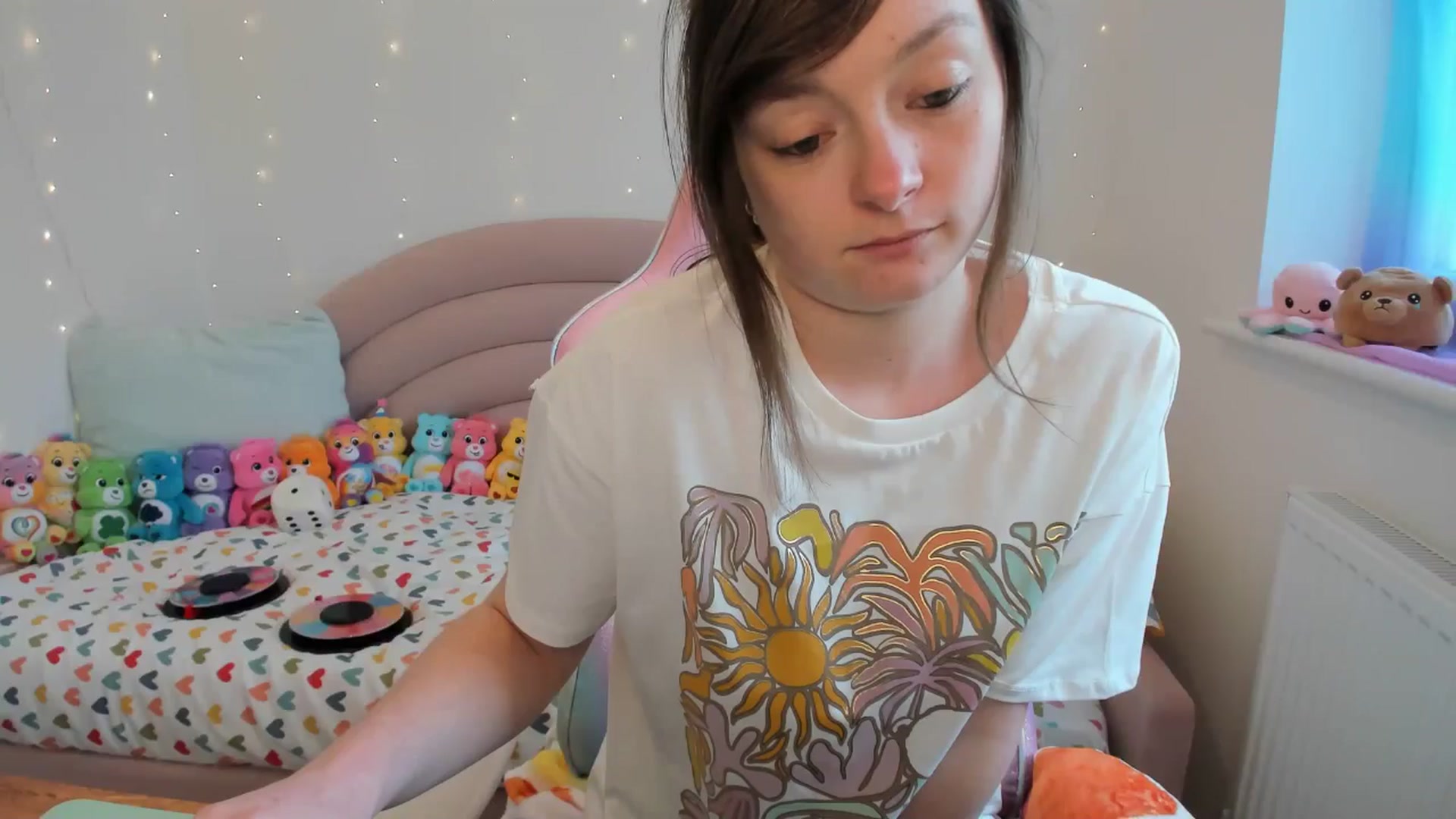 Gallery image thumbnail from JessieBear_'s myfreecams stream on, 04/16/2024, 16:11 image 2 of 20
