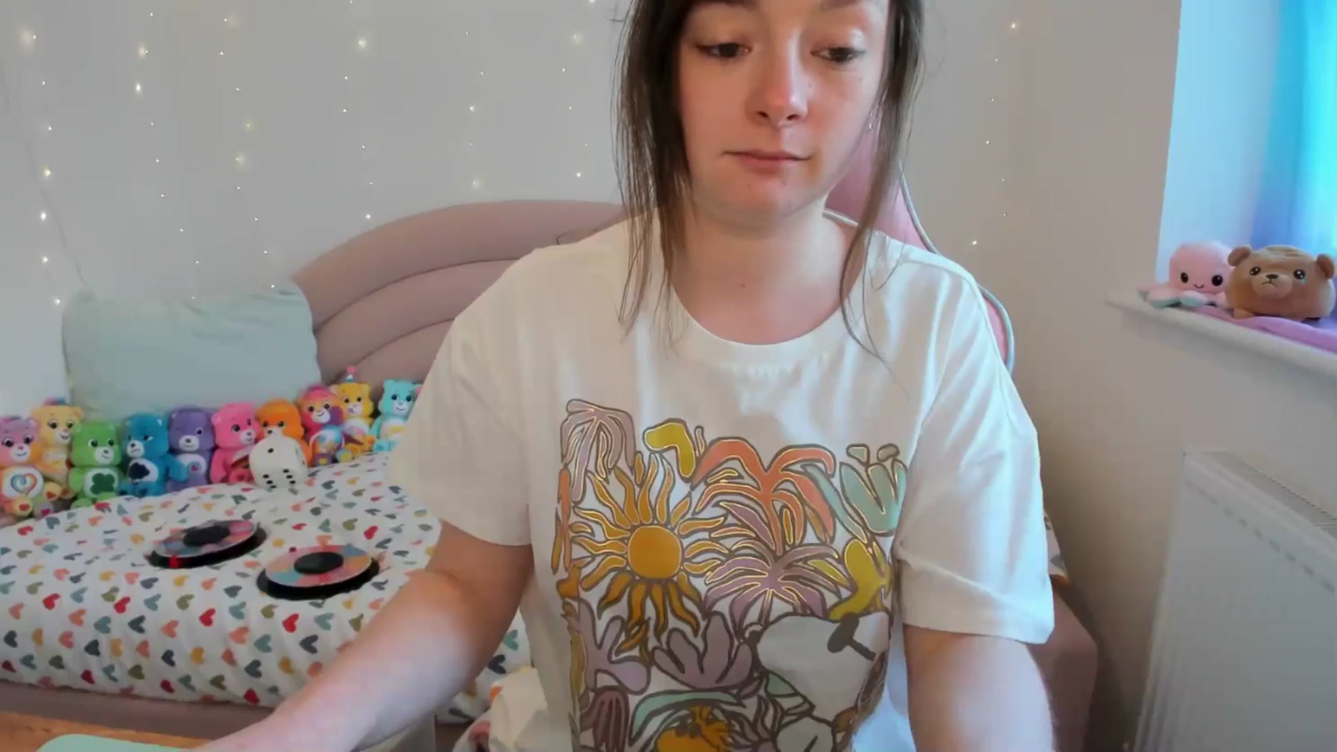 Gallery image thumbnail from JessieBear_'s myfreecams stream on, 04/16/2024, 16:11 image 13 of 20
