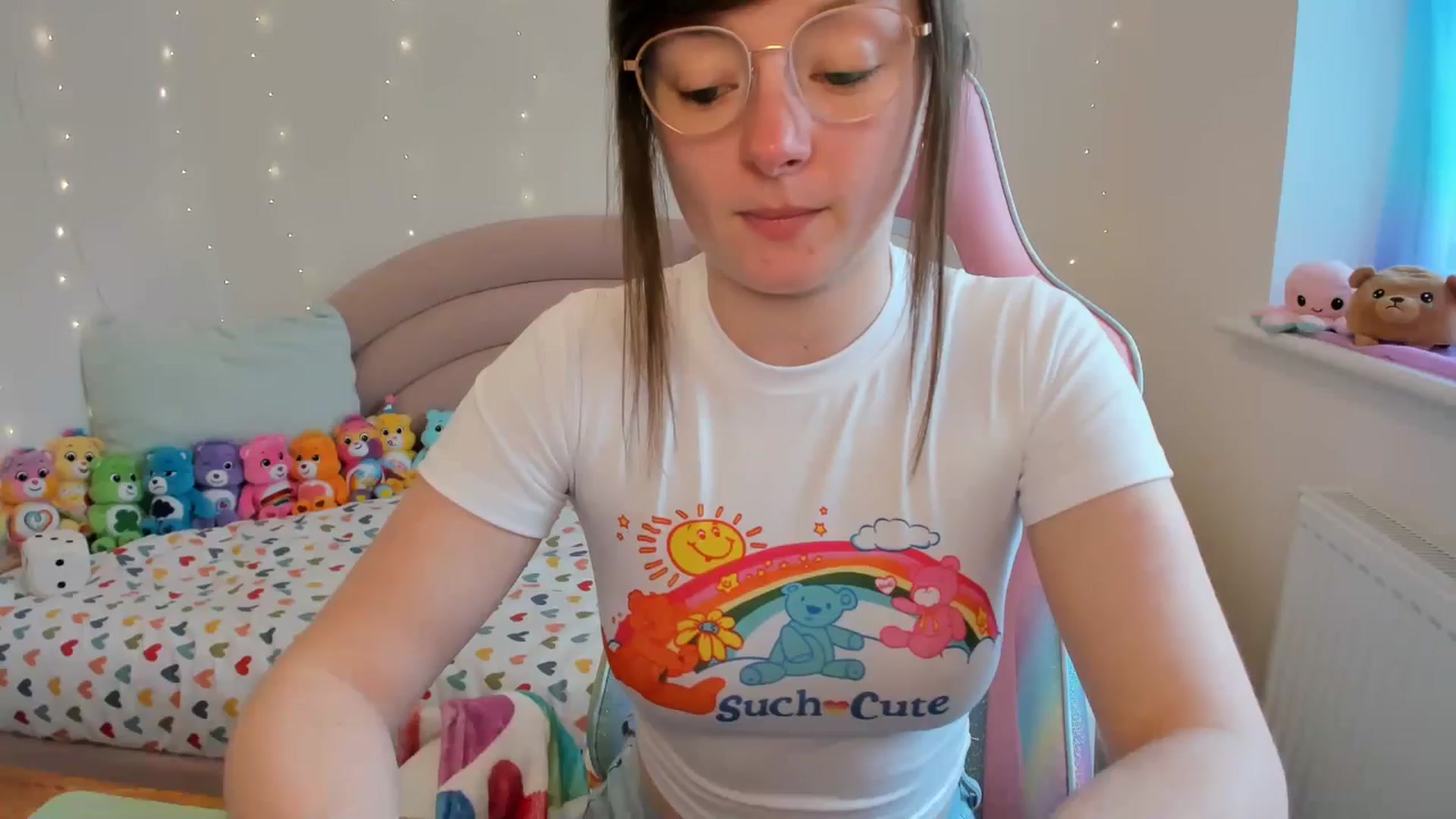 Gallery image thumbnail from JessieBear_'s myfreecams stream on, 04/18/2024, 14:09 image 1 of 20