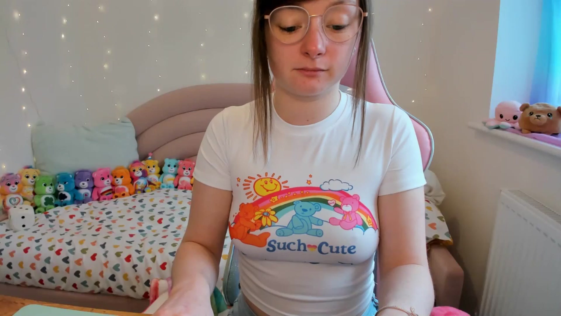 Gallery image thumbnail from JessieBear_'s myfreecams stream on, 04/18/2024, 14:09 image 7 of 20