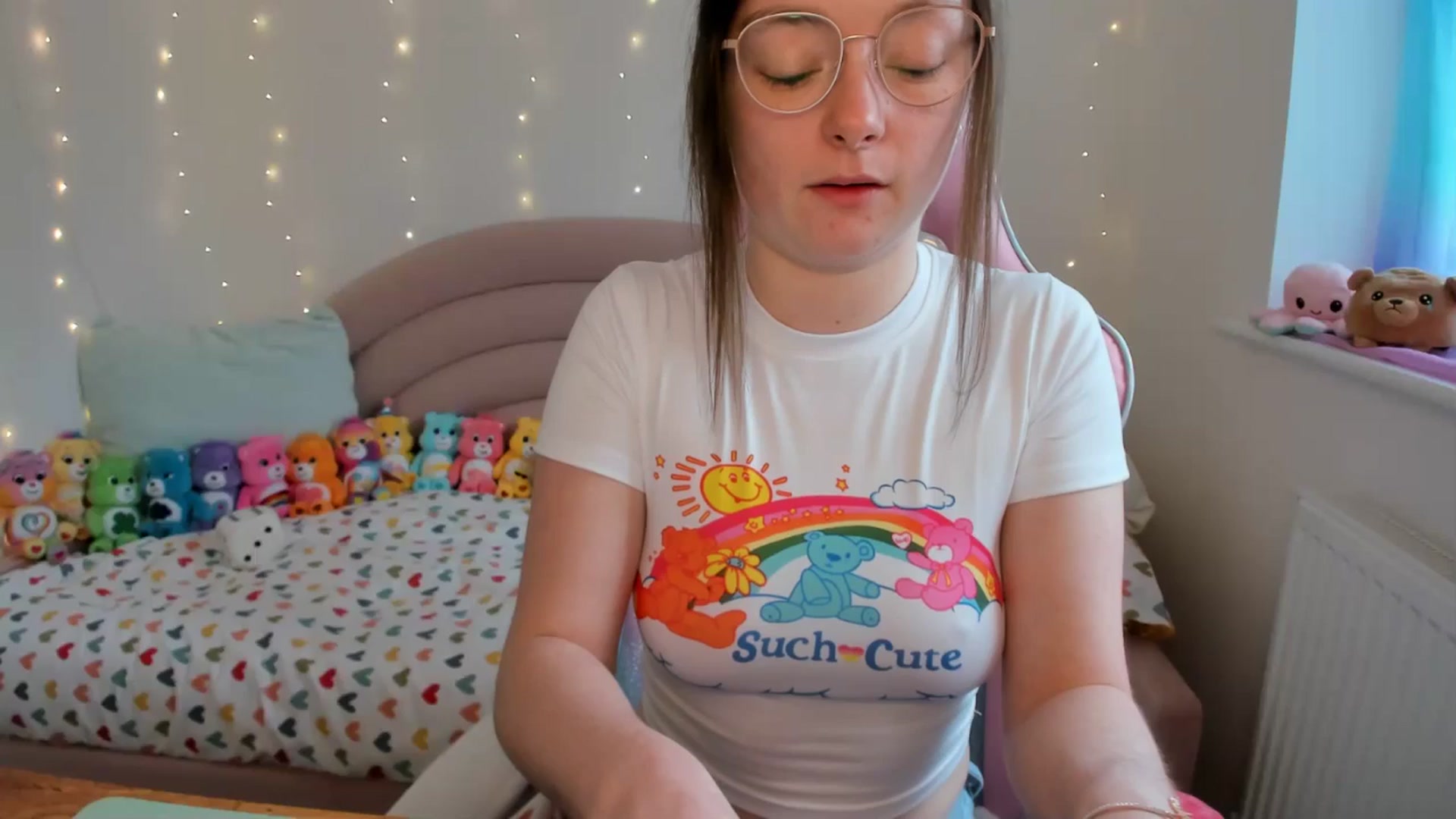 Gallery image thumbnail from JessieBear_'s myfreecams stream on, 04/18/2024, 16:49 image 1 of 20