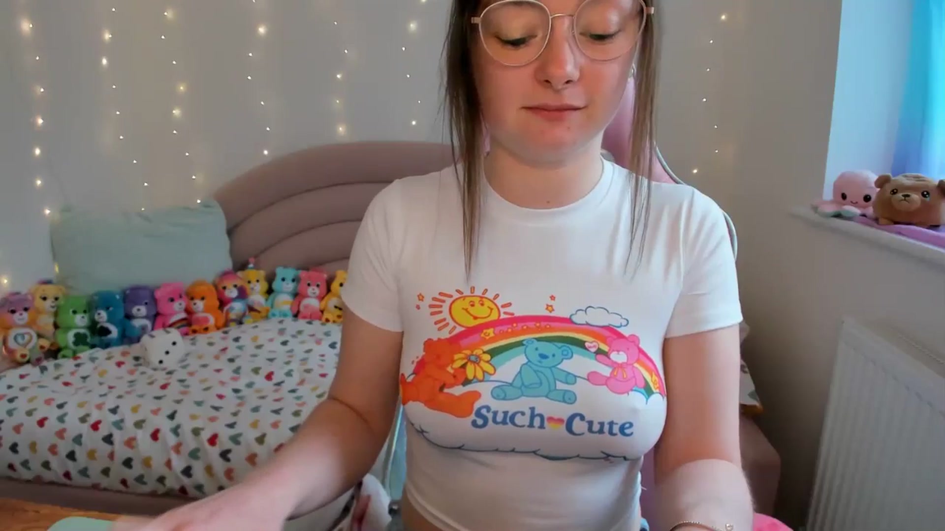 Gallery image thumbnail from JessieBear_'s myfreecams stream on, 04/18/2024, 16:49 image 3 of 20