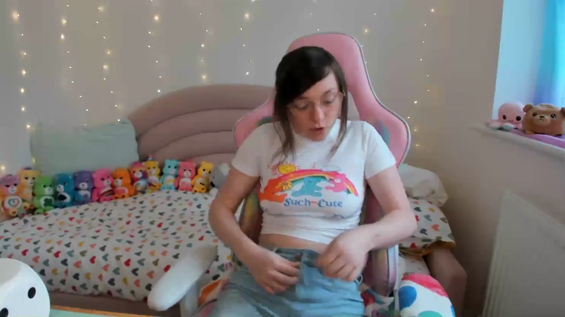 Gallery image thumbnail from JessieBear_'s myfreecams stream on, 04/18/2024, 16:49 image 9 of 20