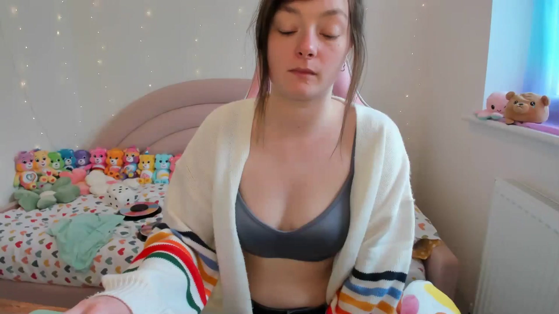Gallery image thumbnail from JessieBear_'s myfreecams stream on, 04/23/2024, 14:56 image 19 of 20