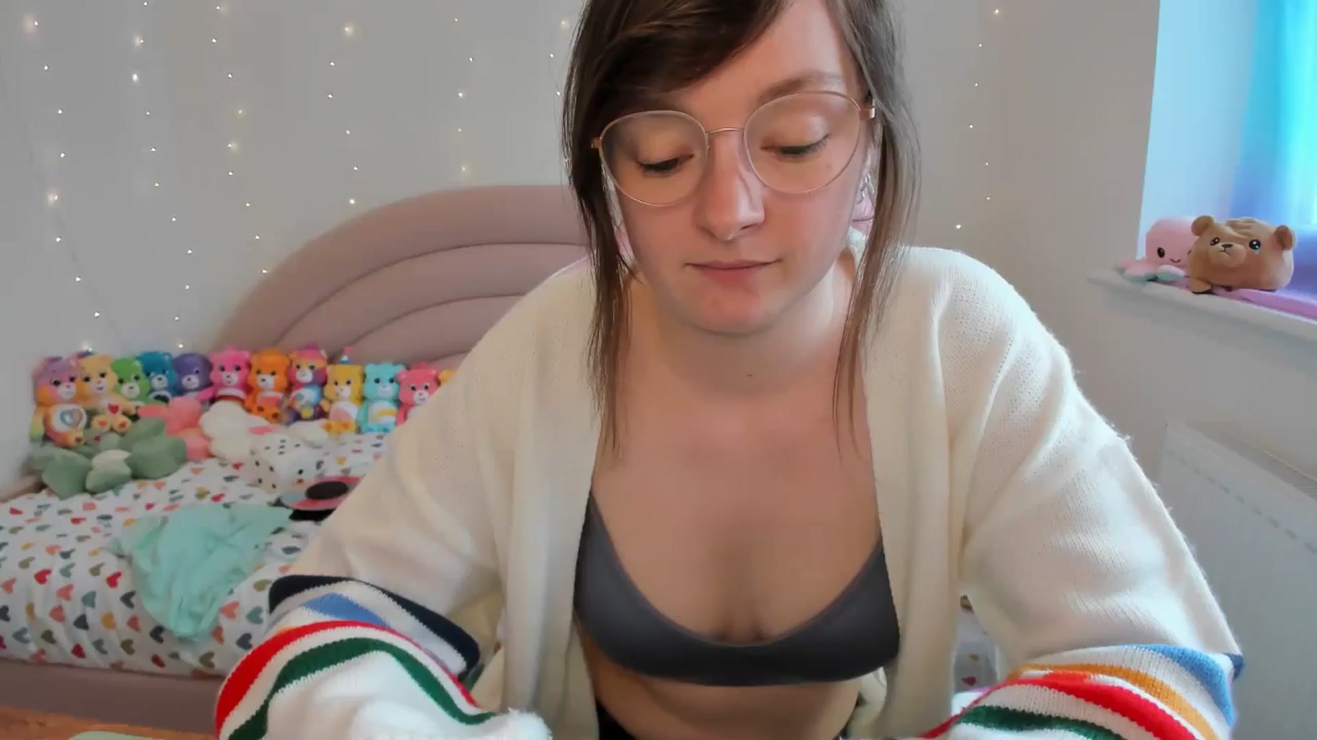 Gallery image thumbnail from JessieBear_'s myfreecams stream on, 04/23/2024, 15:59 image 10 of 20