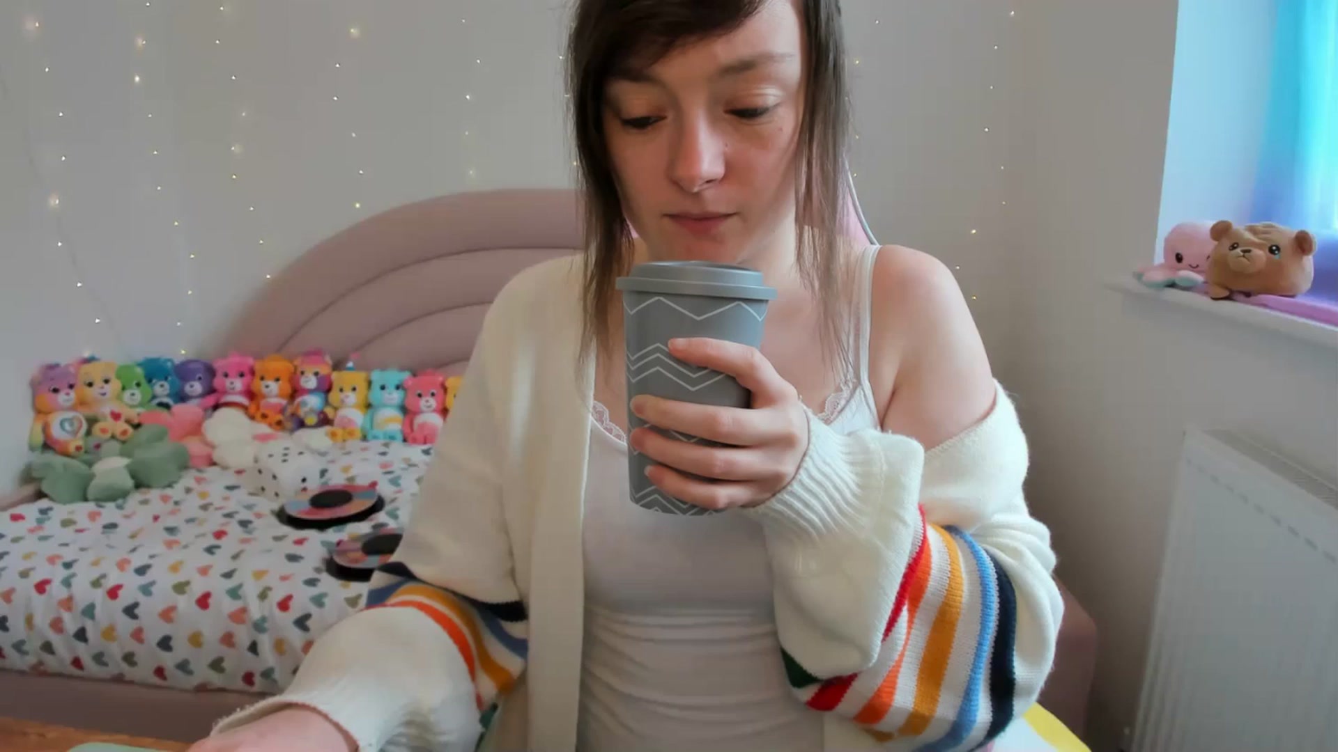 Gallery image thumbnail from JessieBear_'s myfreecams stream on, 04/25/2024, 13:45 image 17 of 20