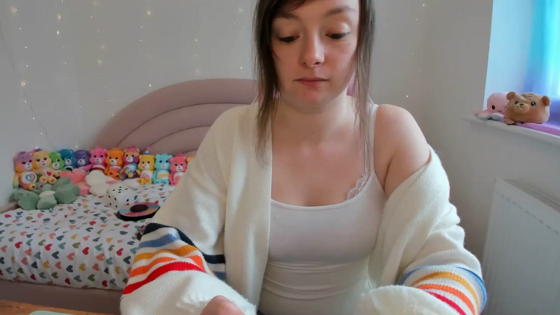 Gallery image thumbnail from JessieBear_'s myfreecams stream on, 04/25/2024, 13:45 image 1 of 20