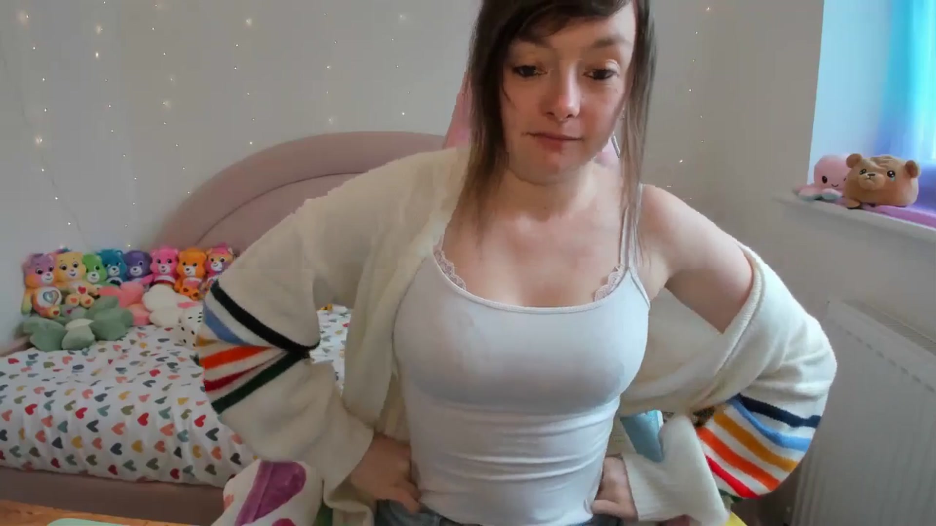 Gallery image thumbnail from JessieBear_'s myfreecams stream on, 04/25/2024, 13:45 image 4 of 20
