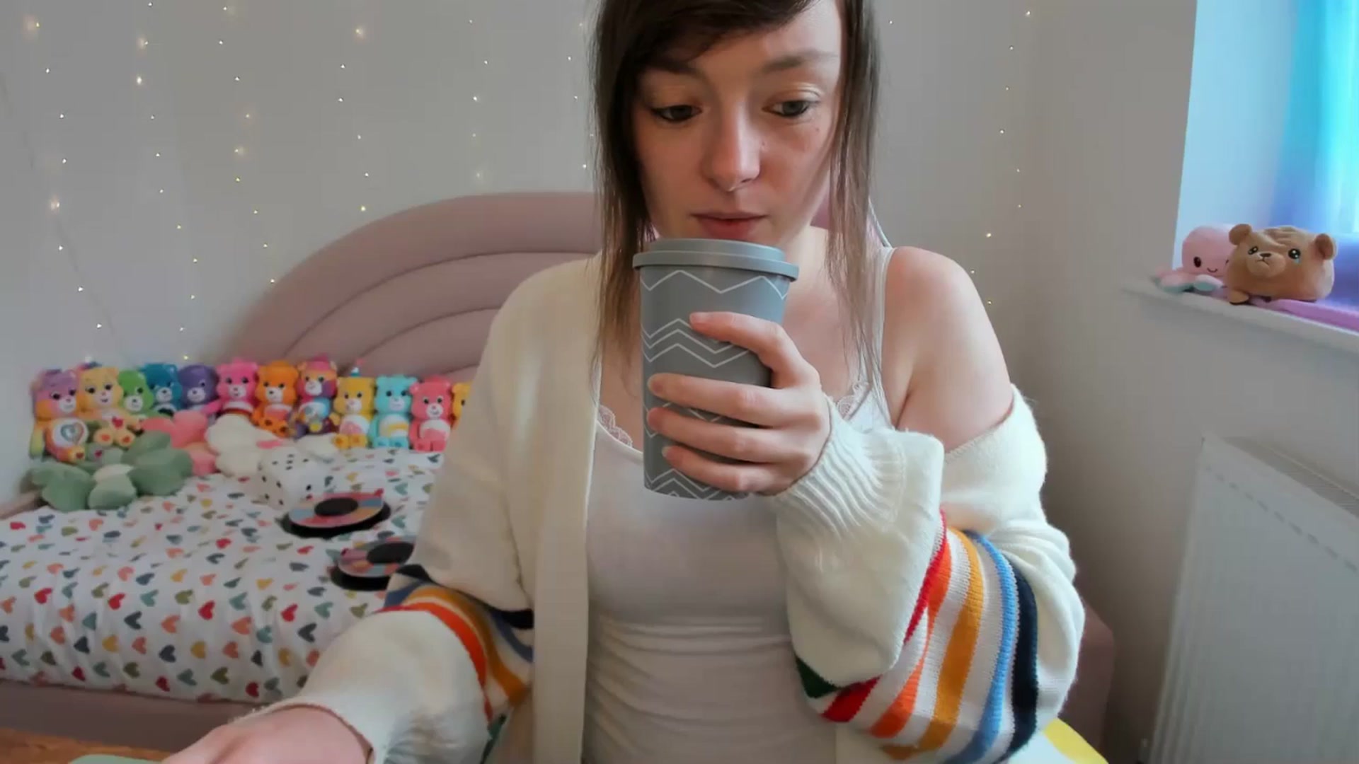 Gallery image thumbnail from JessieBear_'s myfreecams stream on, 04/25/2024, 13:45 image 16 of 20