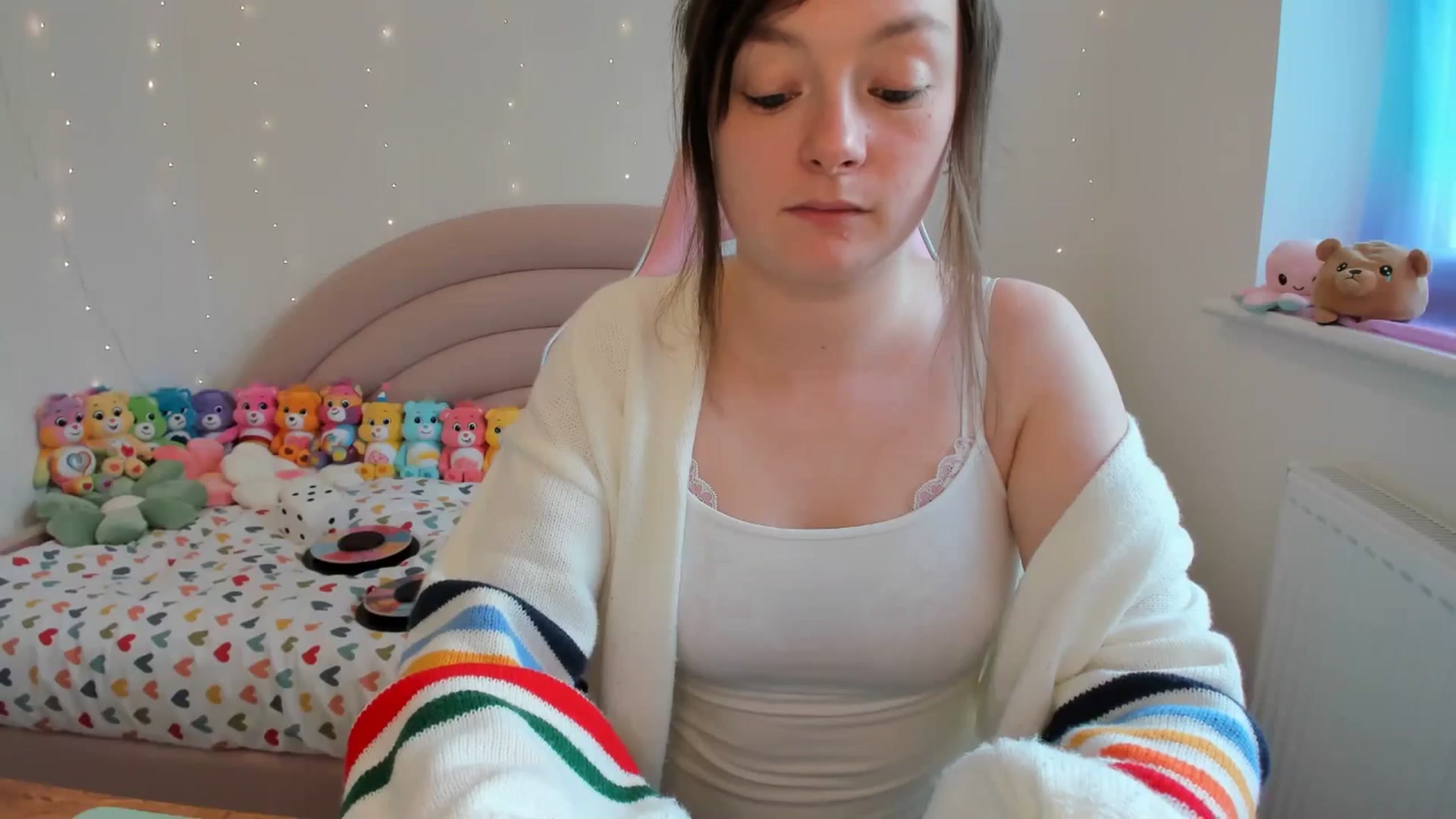 Gallery image thumbnail from JessieBear_'s myfreecams stream on, 04/25/2024, 16:57 image 4 of 20