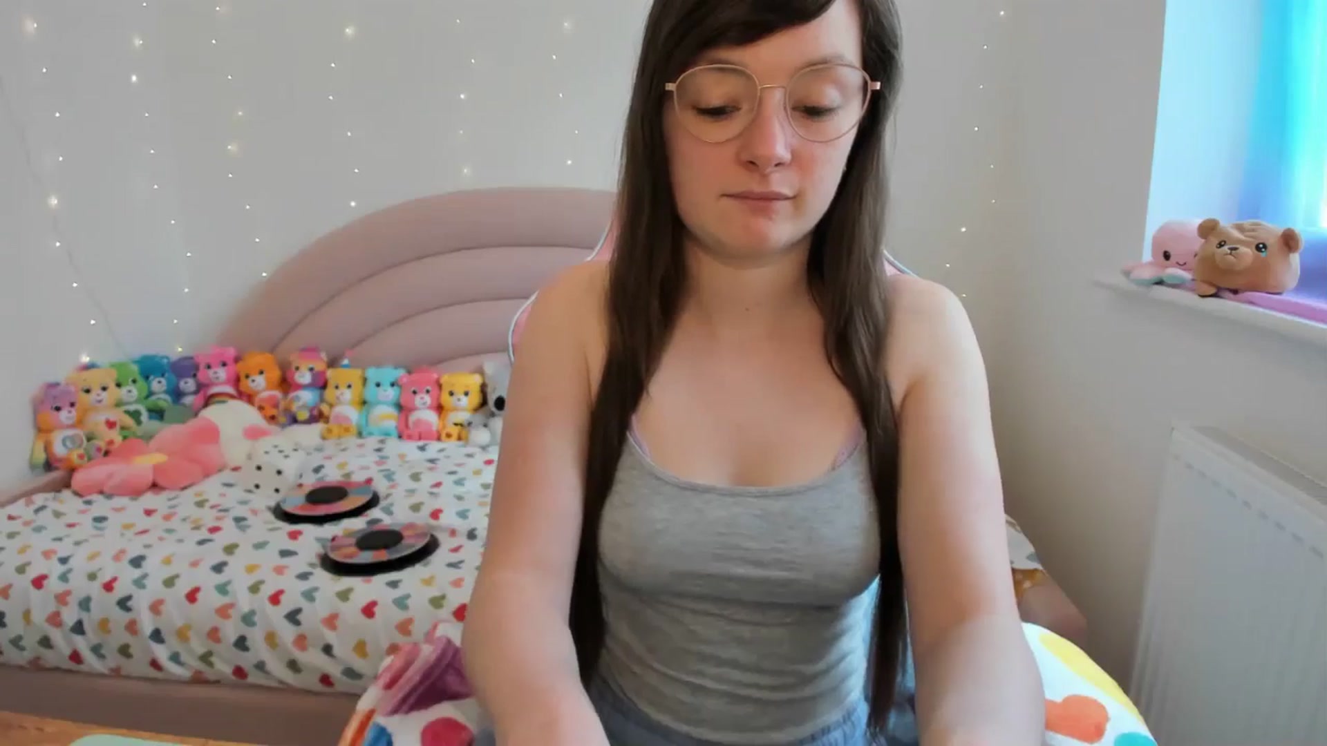 Gallery image thumbnail from JessieBear_'s myfreecams stream on, 04/26/2024, 15:43 image 2 of 20