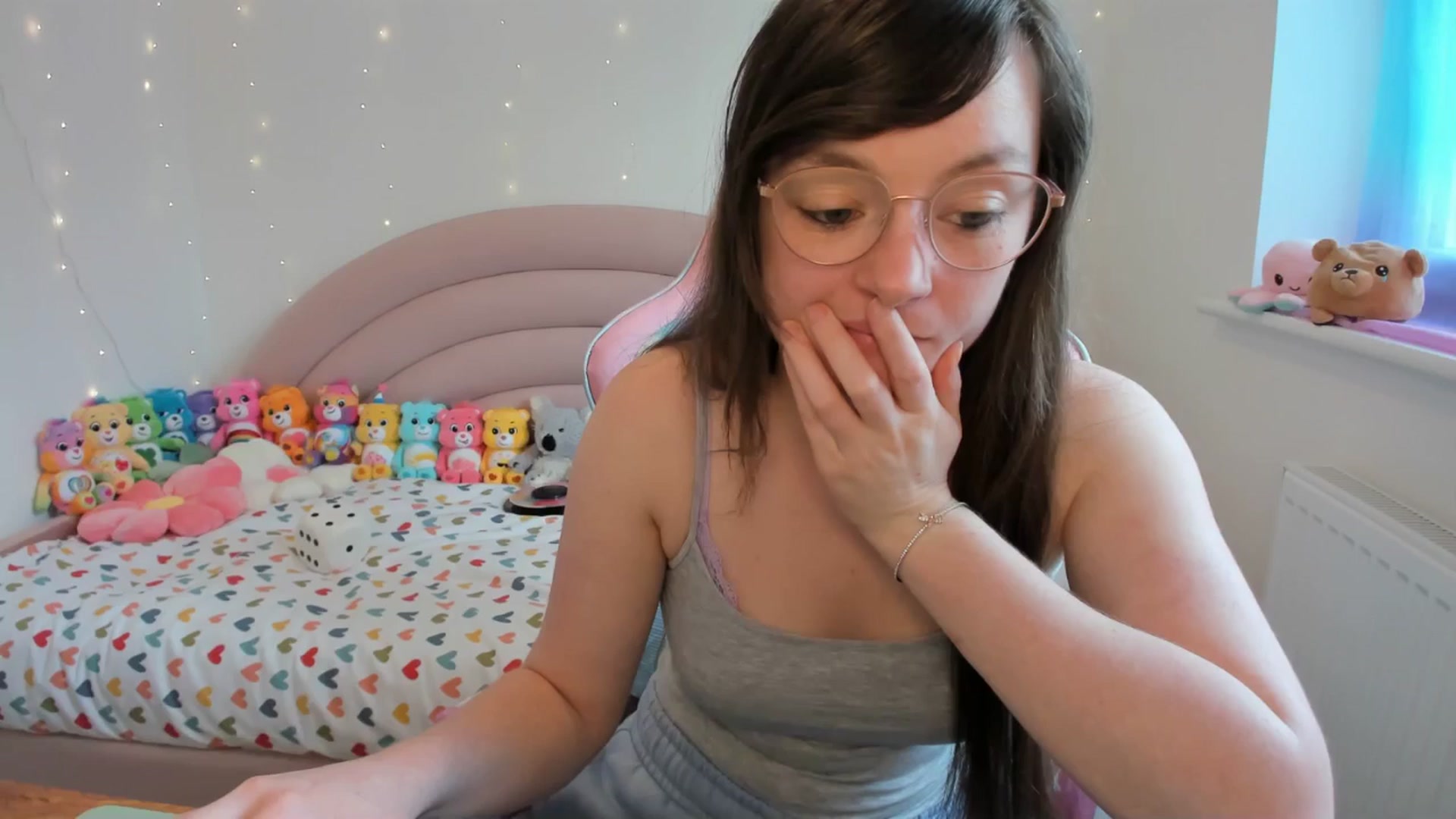 Gallery image thumbnail from JessieBear_'s myfreecams stream on, 04/26/2024, 15:43 image 15 of 20