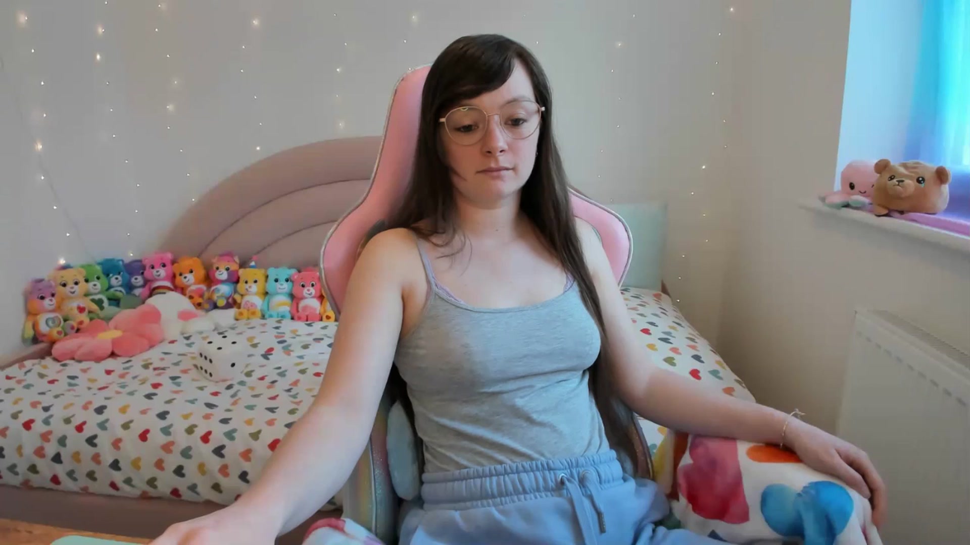 Gallery image thumbnail from JessieBear_'s myfreecams stream on, 04/26/2024, 15:43 image 17 of 20
