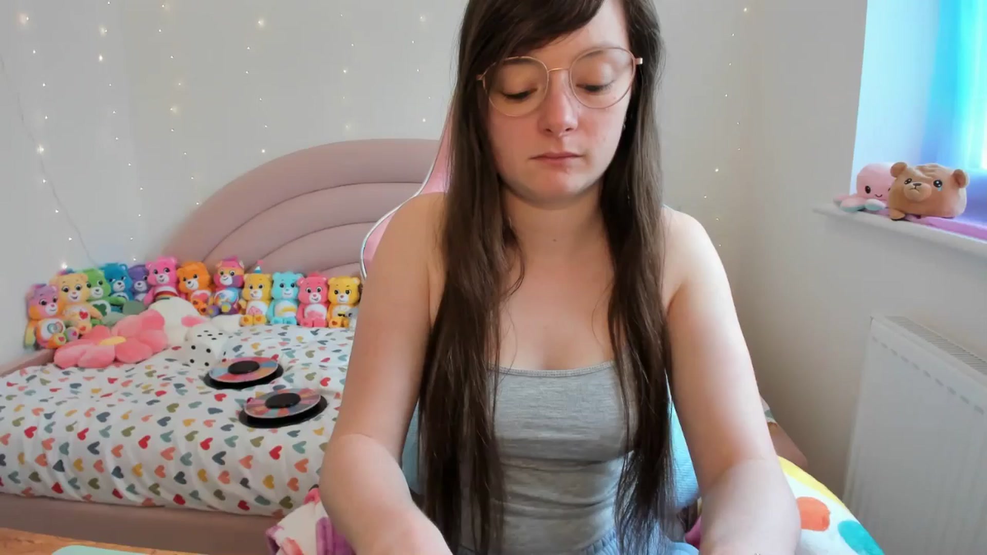 Gallery image thumbnail from JessieBear_'s myfreecams stream on, 04/26/2024, 15:43 image 1 of 20