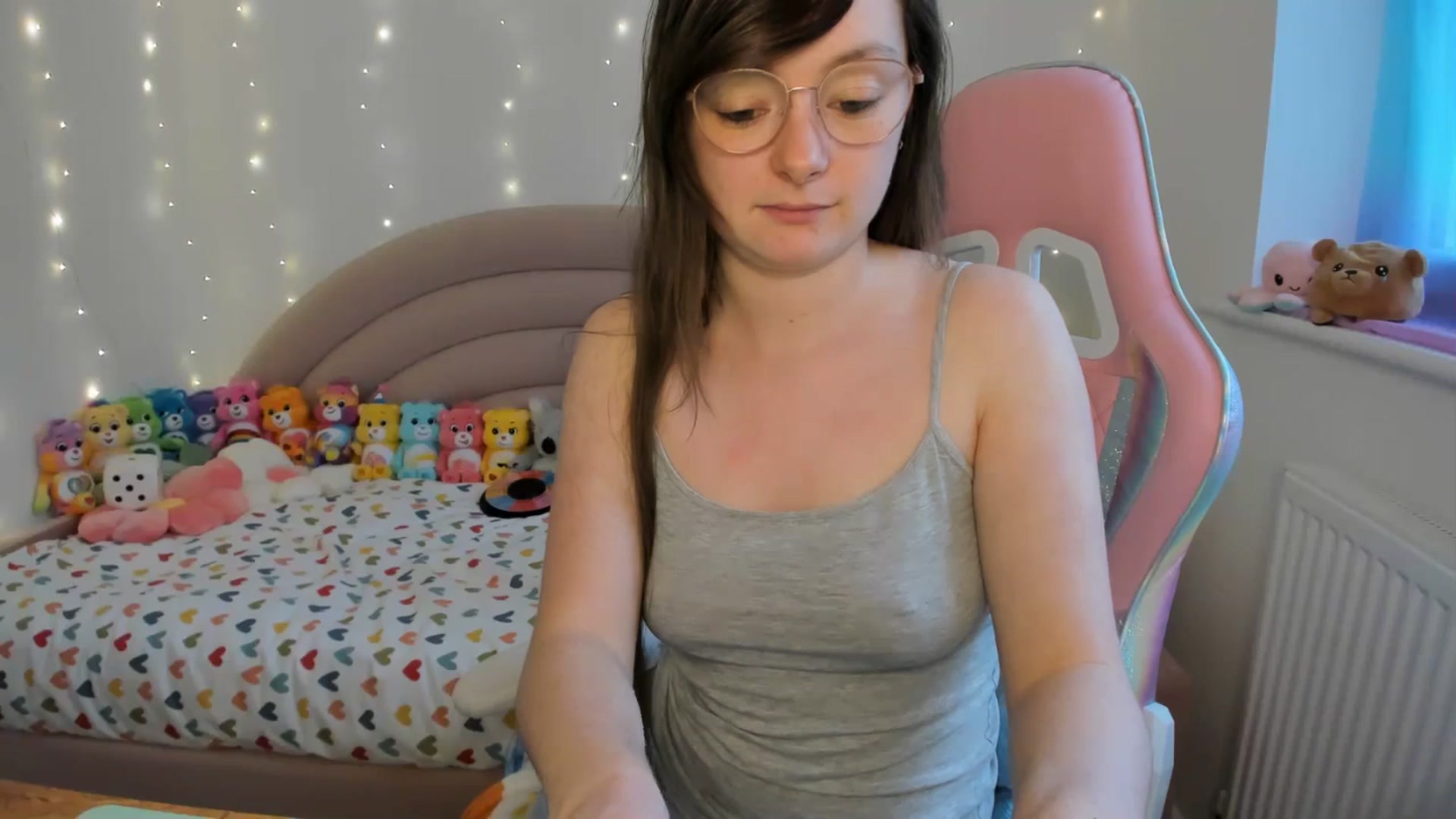 Gallery image thumbnail from JessieBear_'s myfreecams stream on, 04/26/2024, 17:02 image 20 of 20