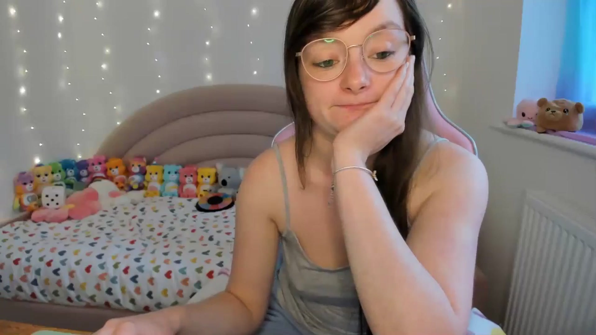 Gallery image thumbnail from JessieBear_'s myfreecams stream on, 04/26/2024, 17:02 image 15 of 20