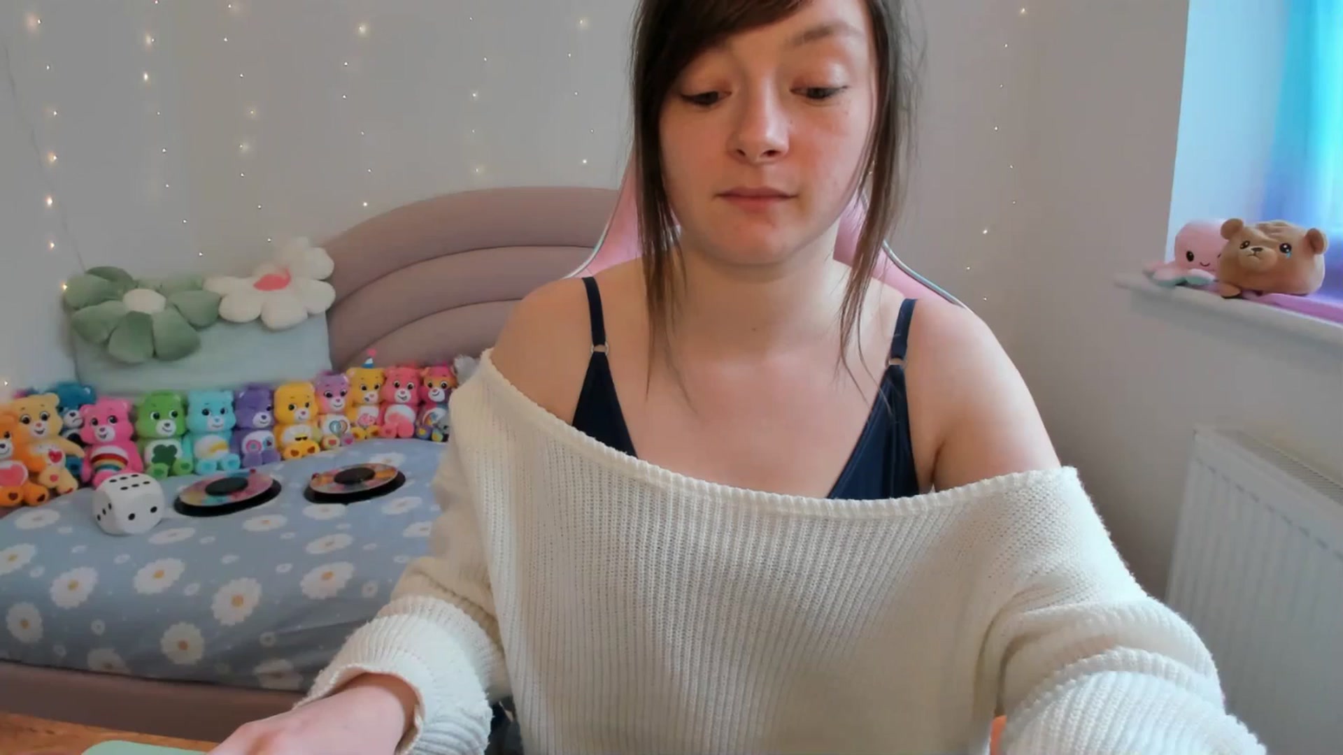 Gallery image thumbnail from JessieBear_'s myfreecams stream on, 04/29/2024, 16:12 image 10 of 20
