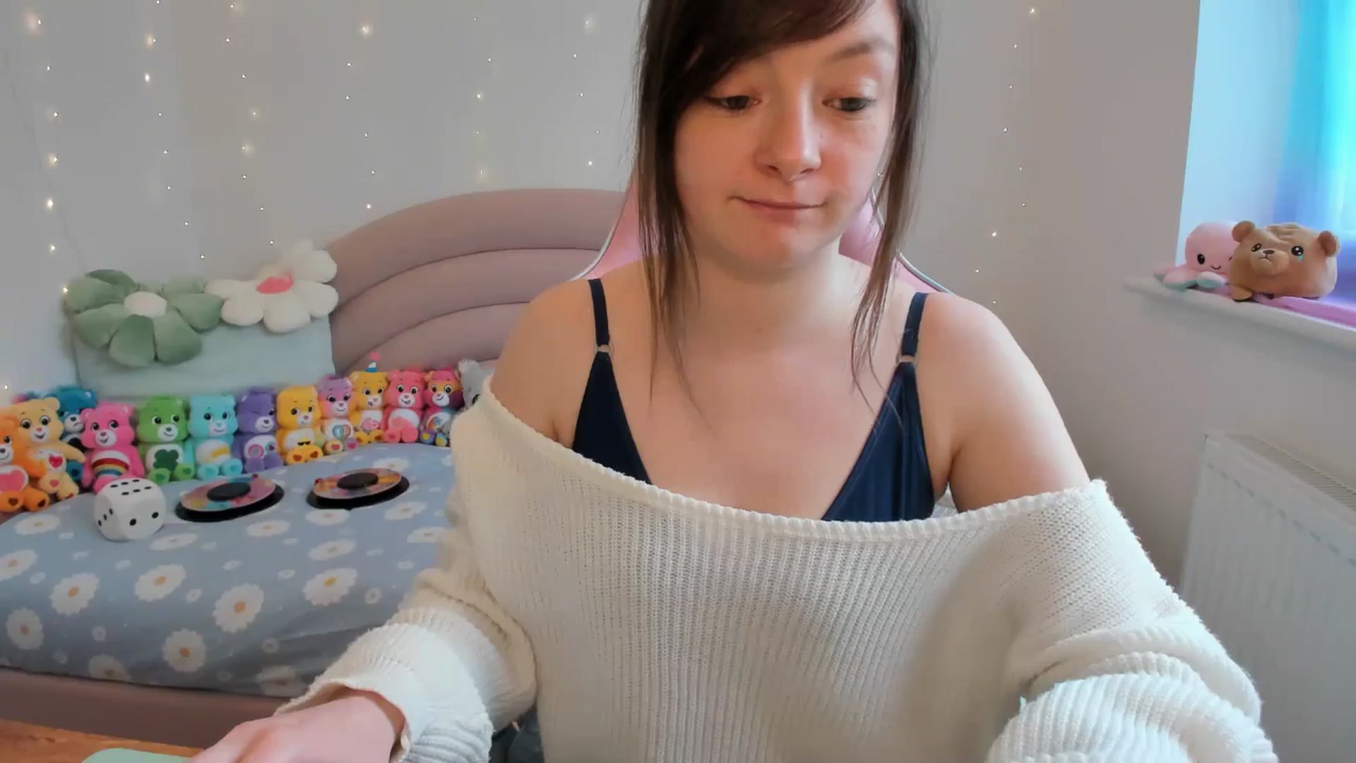 Gallery image thumbnail from JessieBear_'s myfreecams stream on, 04/29/2024, 16:12 image 11 of 20