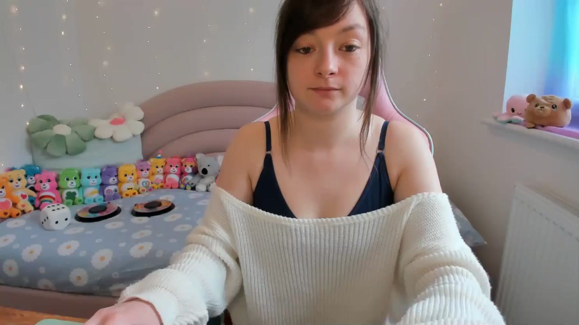 Gallery image thumbnail from JessieBear_'s myfreecams stream on, 04/29/2024, 16:12 image 7 of 20