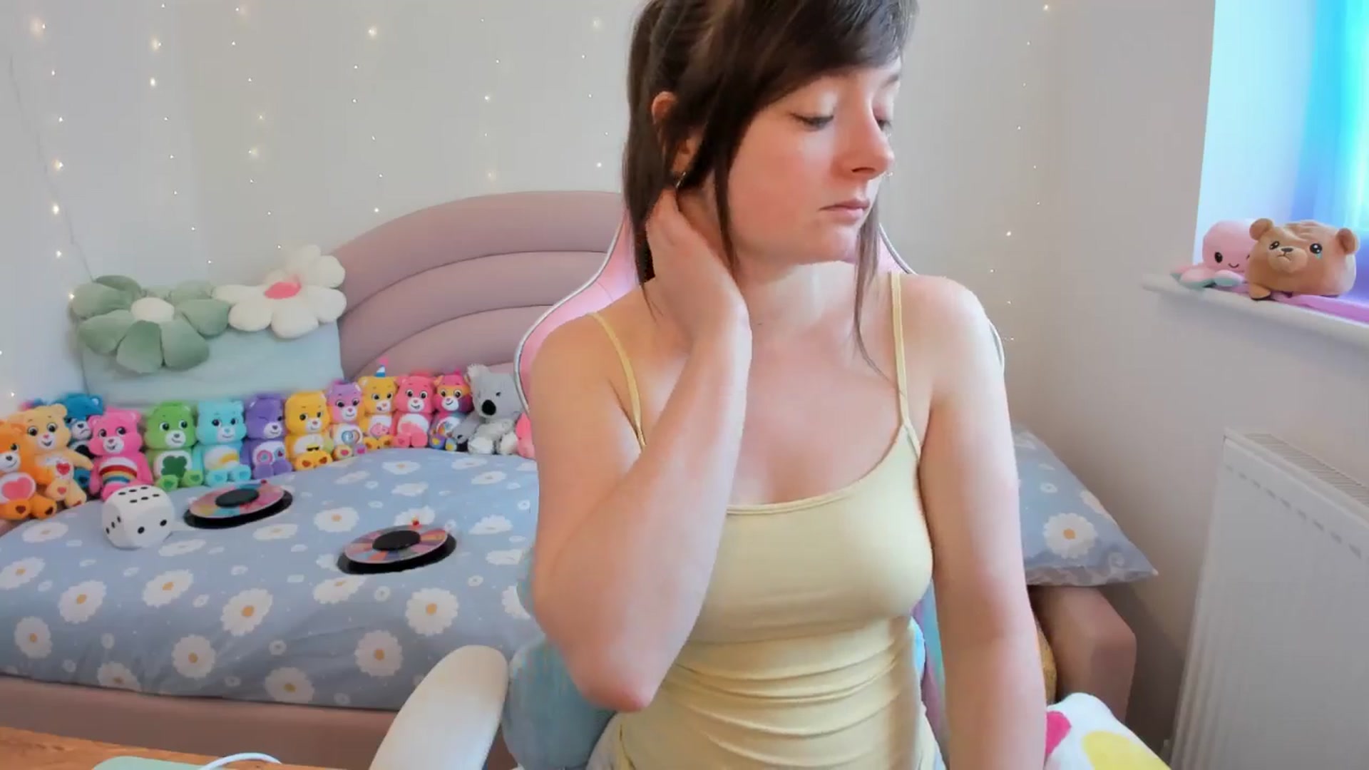 Gallery image thumbnail from JessieBear_'s myfreecams stream on, 04/30/2024, 13:54 image 9 of 20