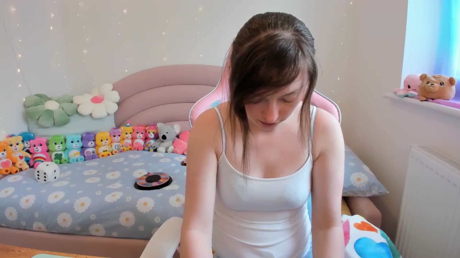 Gallery image thumbnail from JessieBear_'s myfreecams stream on, 05/02/2024, 13:46 image 2 of 20