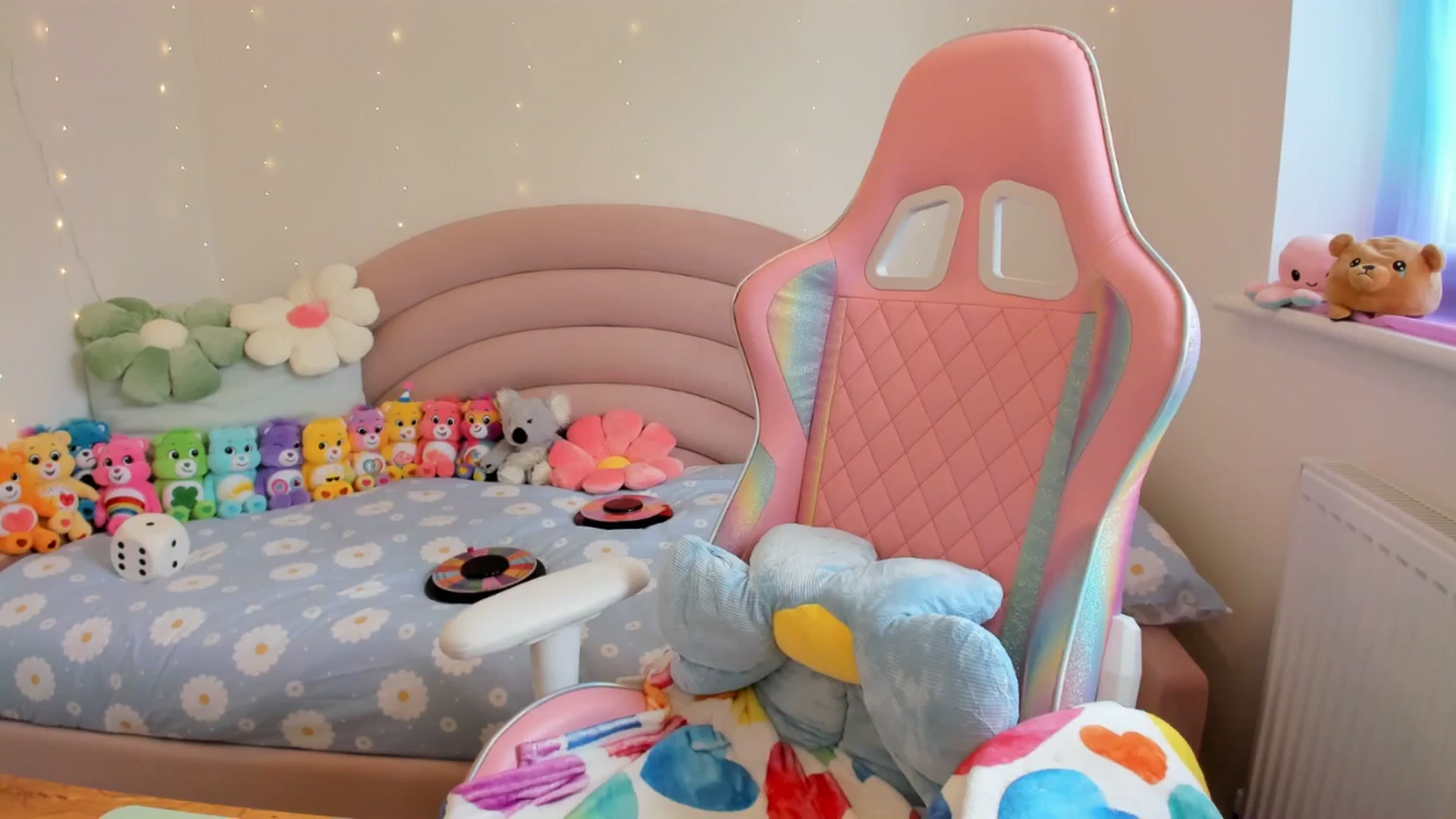 Gallery image thumbnail from JessieBear_'s myfreecams stream on, 05/02/2024, 13:46 image 12 of 20