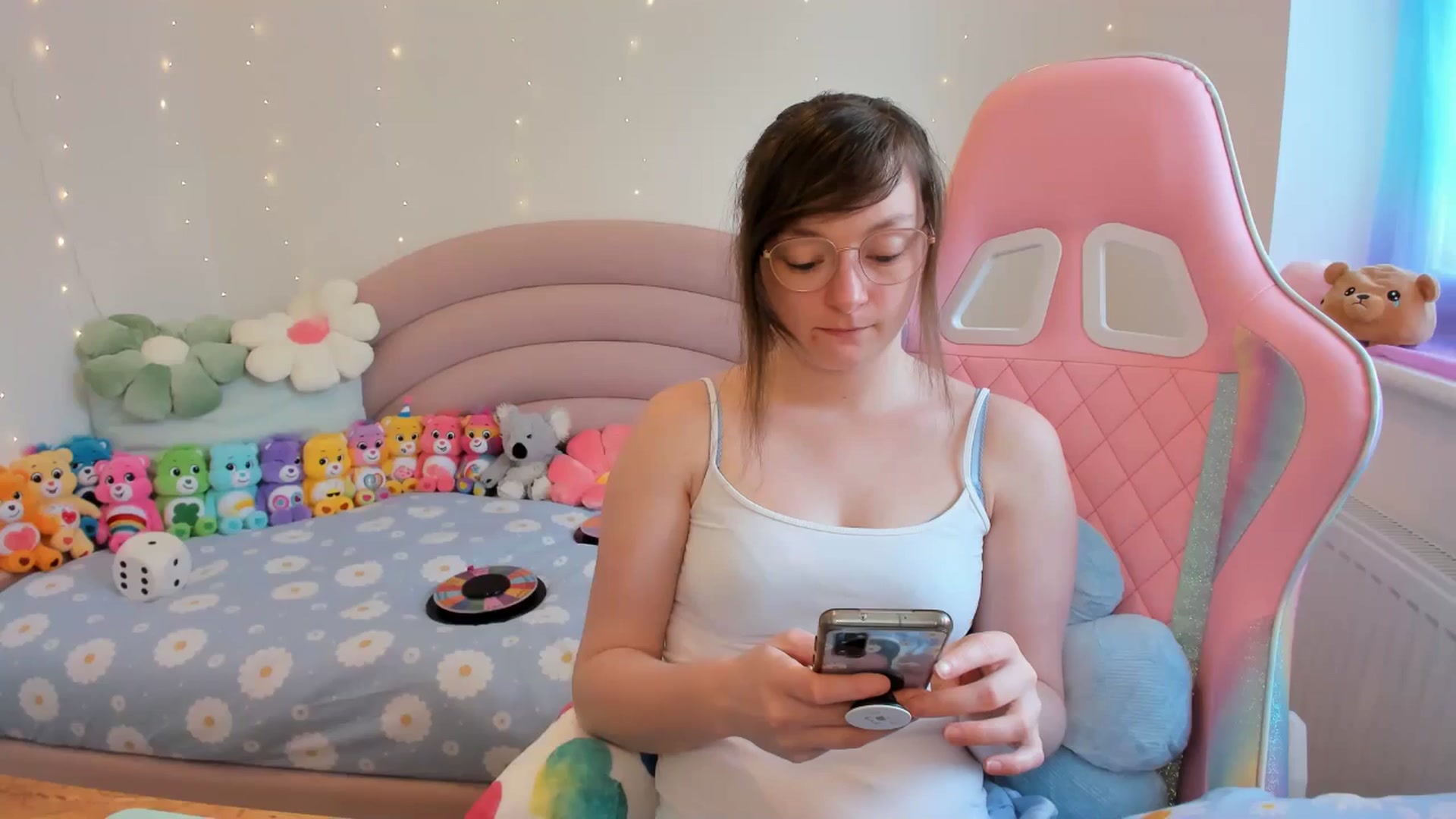 Gallery image thumbnail from JessieBear_'s myfreecams stream on, 05/02/2024, 15:04 image 7 of 20