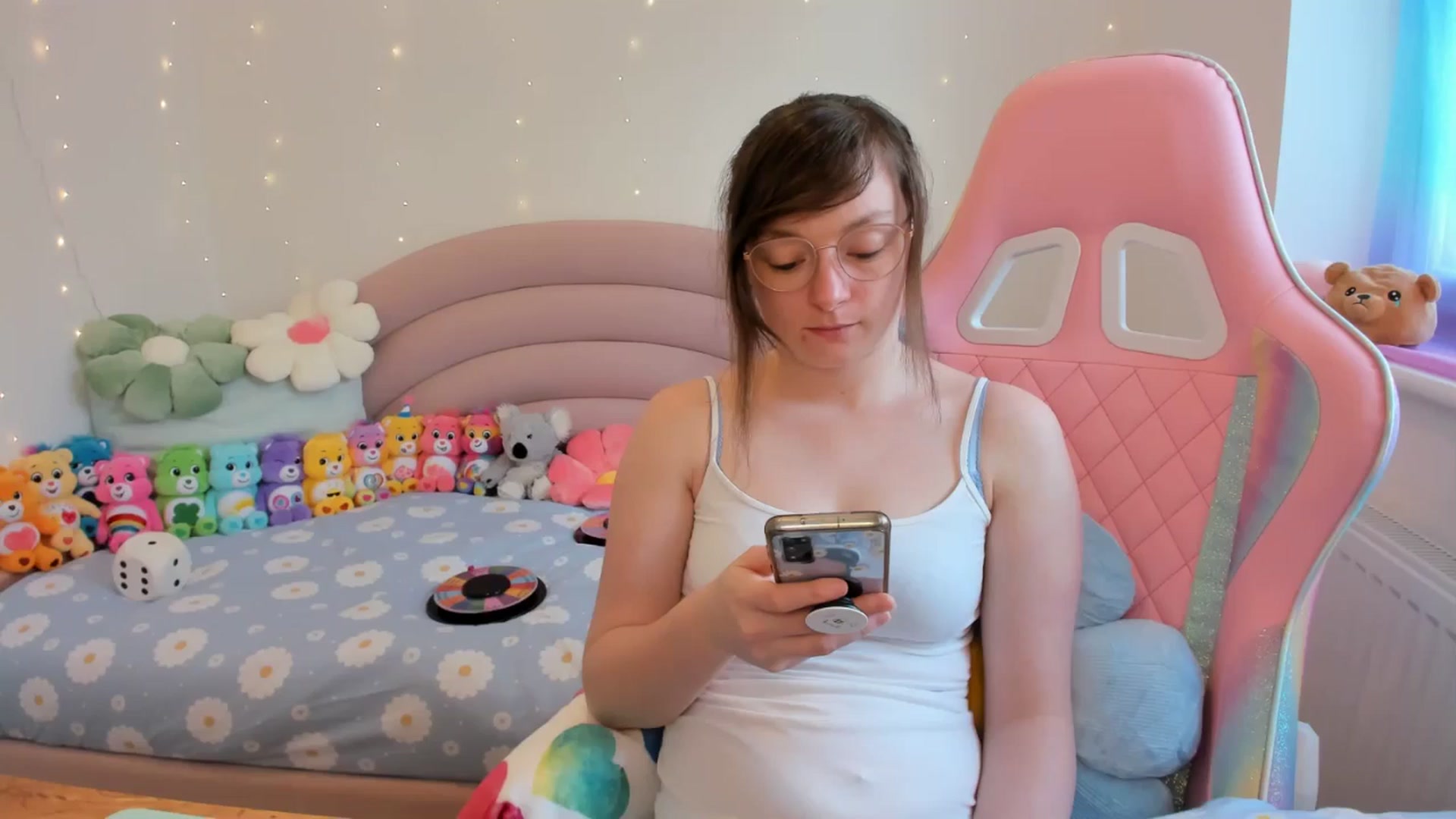 Gallery image thumbnail from JessieBear_'s myfreecams stream on, 05/02/2024, 15:04 image 6 of 20