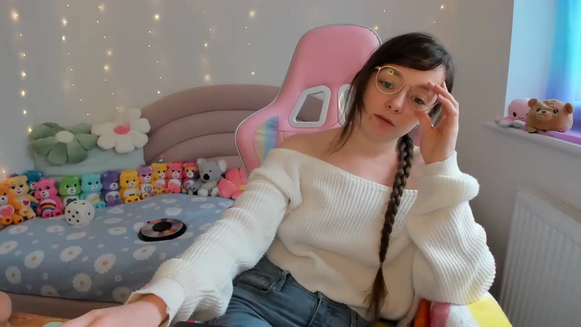 Gallery image thumbnail from JessieBear_'s myfreecams stream on, 05/03/2024, 17:13 image 20 of 20