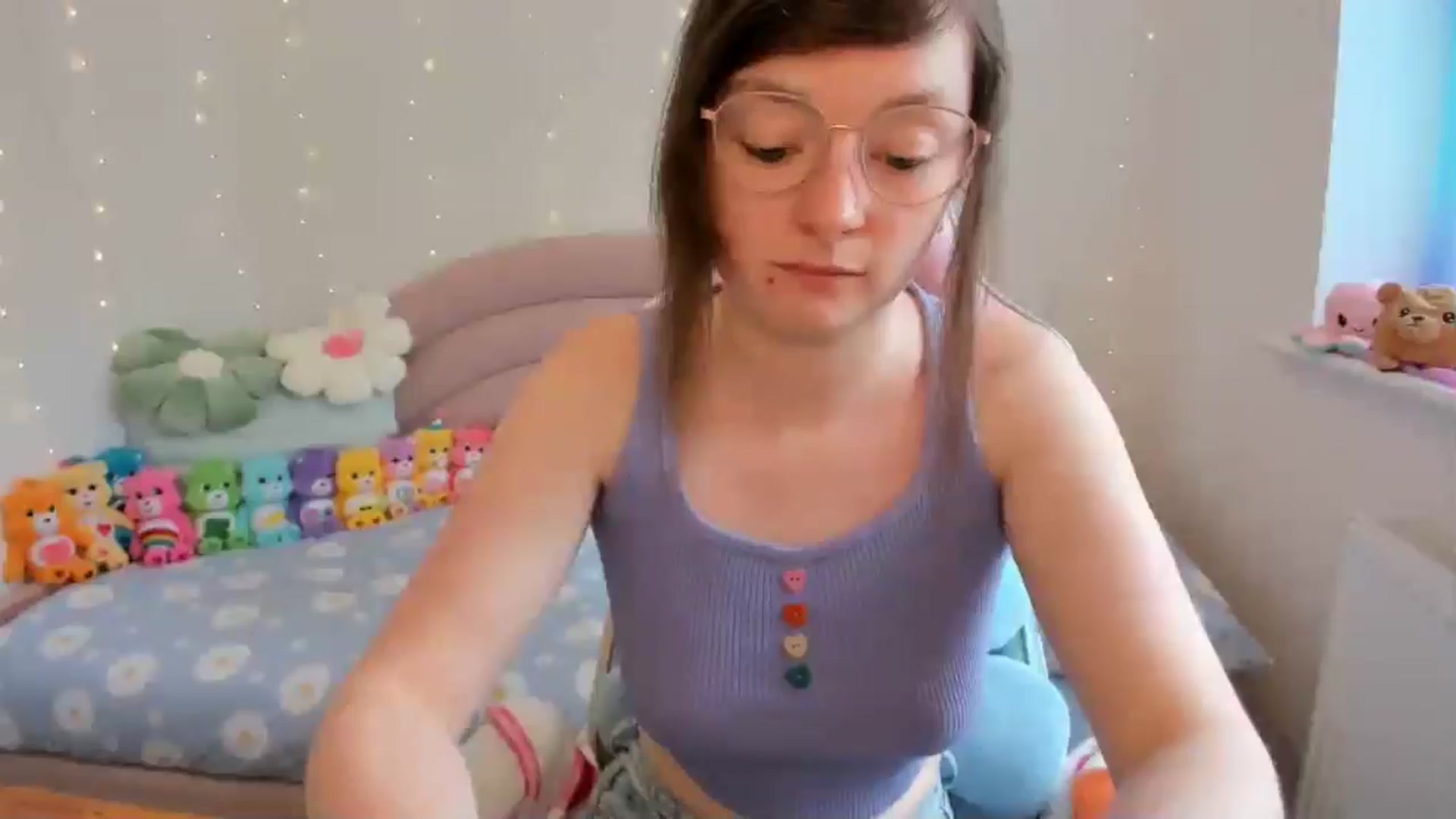 Gallery image thumbnail from JessieBear_'s myfreecams stream on, 05/08/2024, 15:20 image 17 of 20