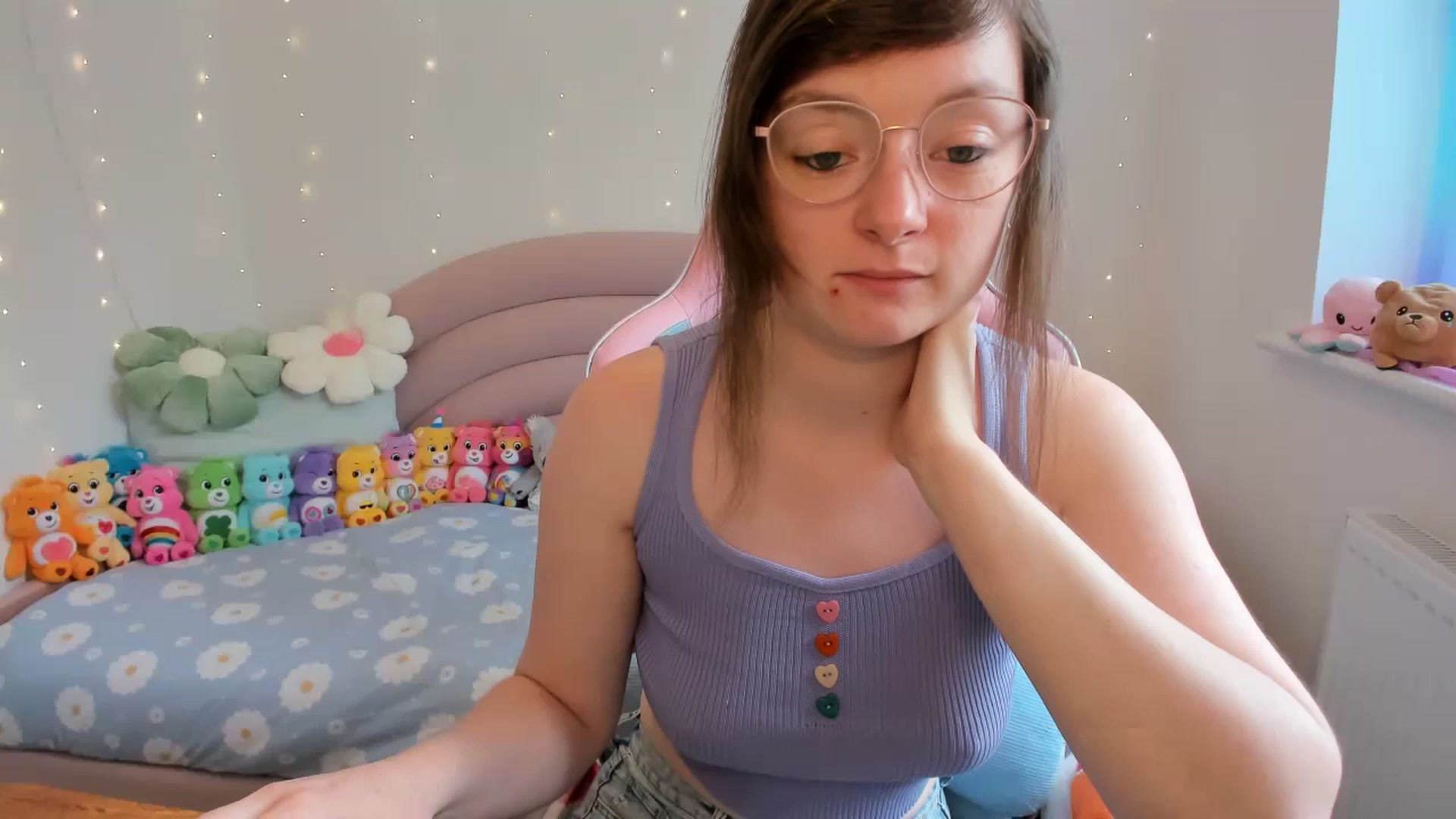Gallery image thumbnail from JessieBear_'s myfreecams stream on, 05/08/2024, 15:20 image 18 of 20