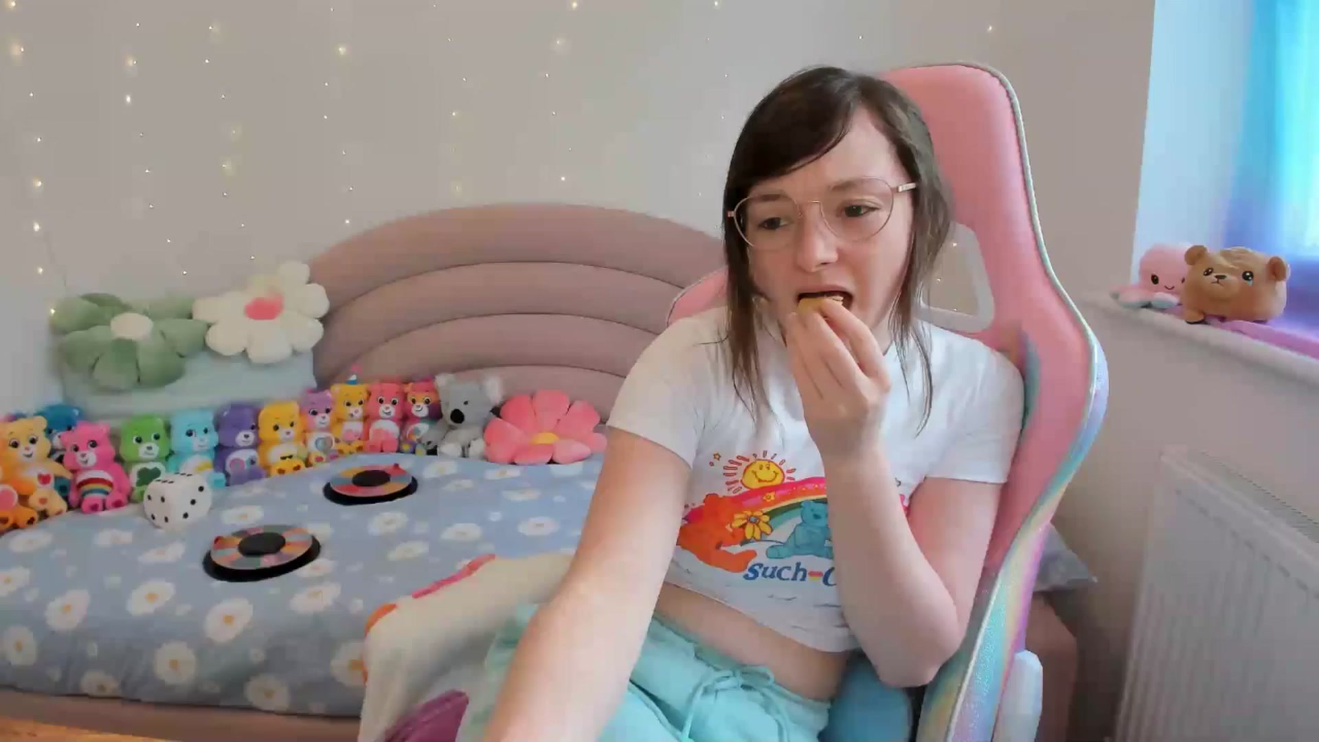 Gallery image thumbnail from JessieBear_'s myfreecams stream on, 05/09/2024, 16:58 image 5 of 20