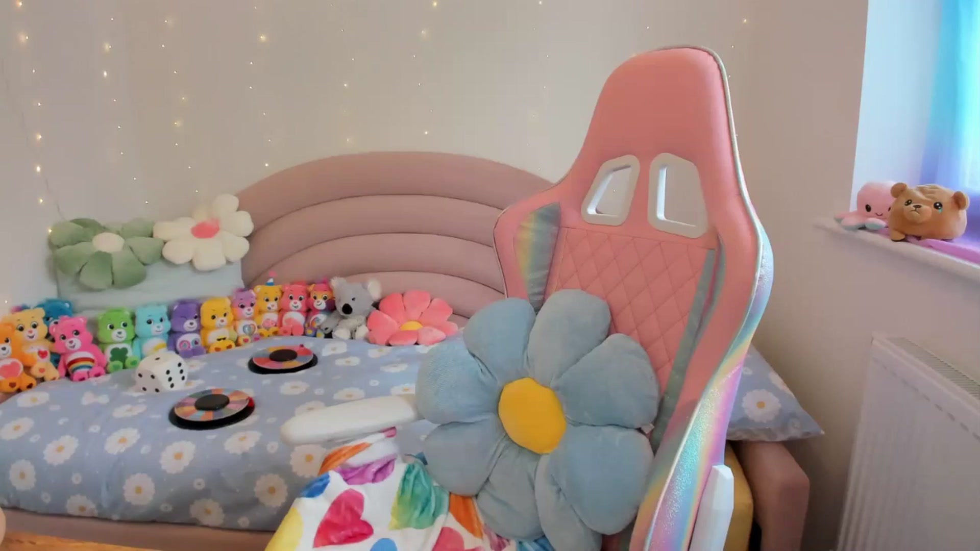 Gallery image thumbnail from JessieBear_'s myfreecams stream on, 05/10/2024, 14:50 image 6 of 20