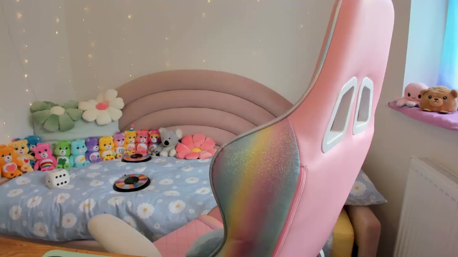 Gallery image thumbnail from JessieBear_'s myfreecams stream on, 05/16/2024, 13:33 image 12 of 20