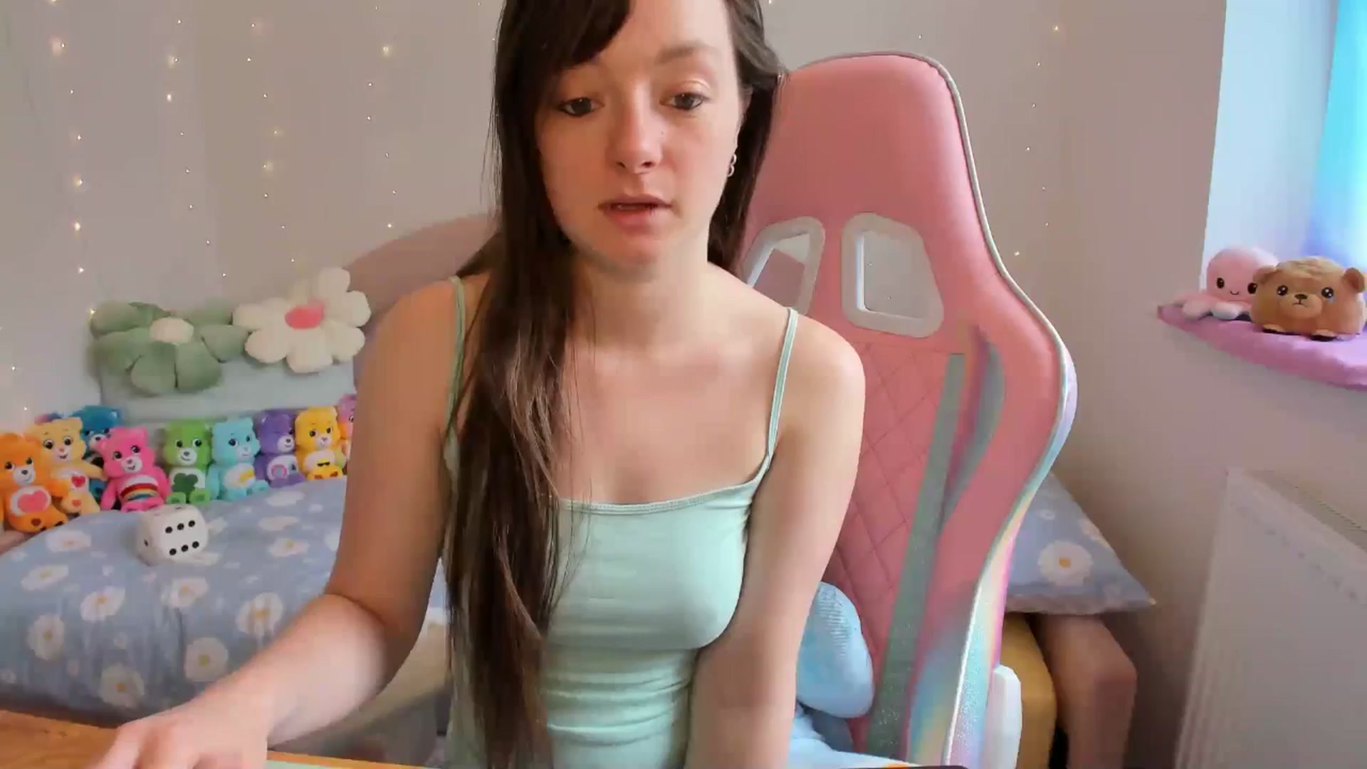 Gallery image thumbnail from JessieBear_'s myfreecams stream on, 05/16/2024, 13:33 image 2 of 20