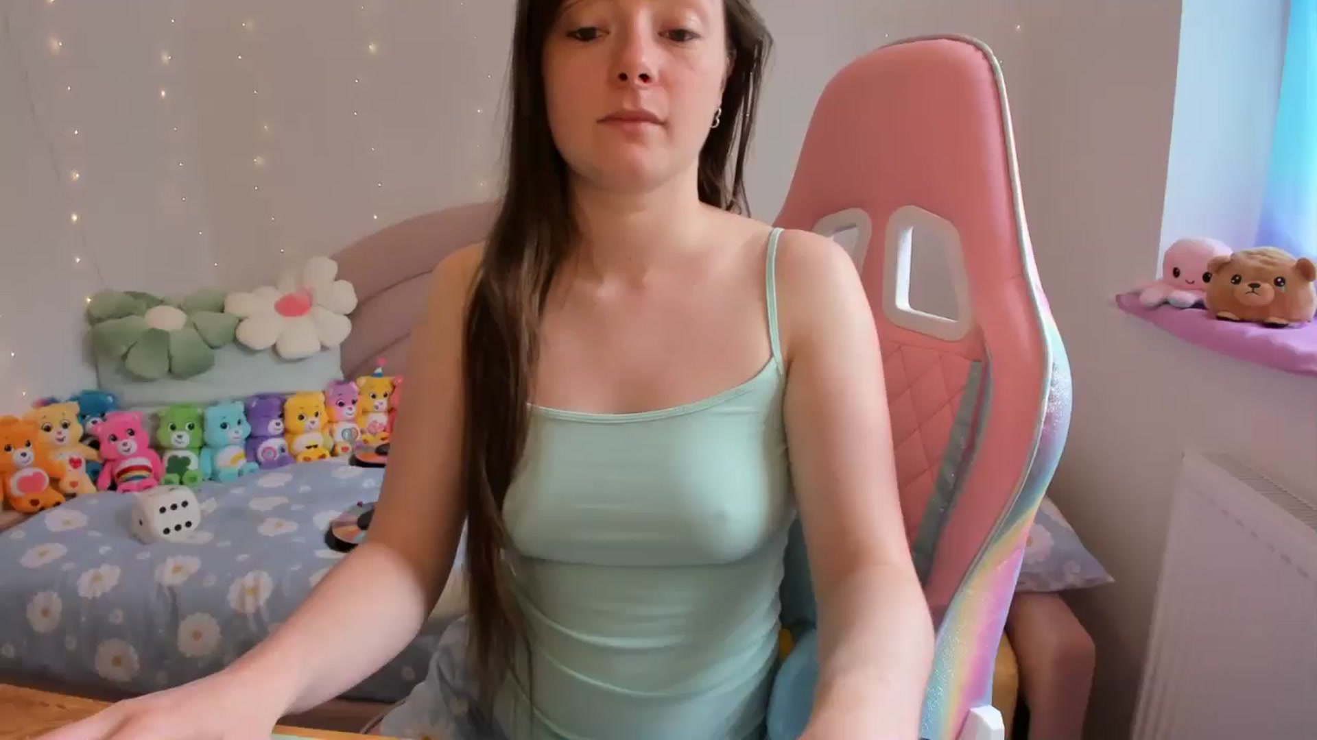 Gallery image thumbnail from JessieBear_'s myfreecams stream on, 05/16/2024, 13:33 image 4 of 20