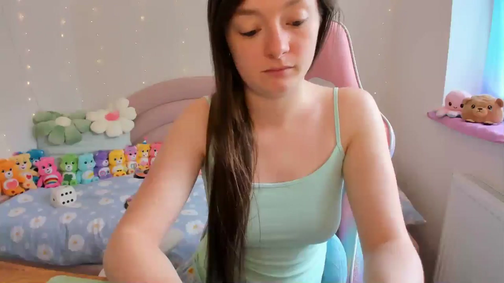 Gallery image thumbnail from JessieBear_'s myfreecams stream on, 05/16/2024, 13:33 image 18 of 20