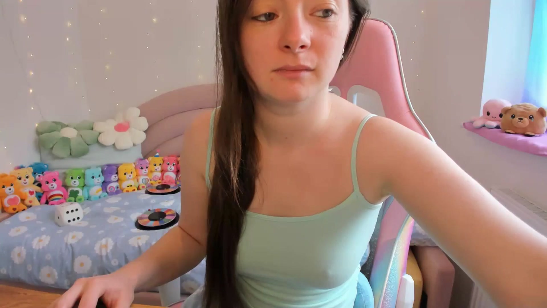 Gallery image thumbnail from JessieBear_'s myfreecams stream on, 05/16/2024, 13:33 image 16 of 20